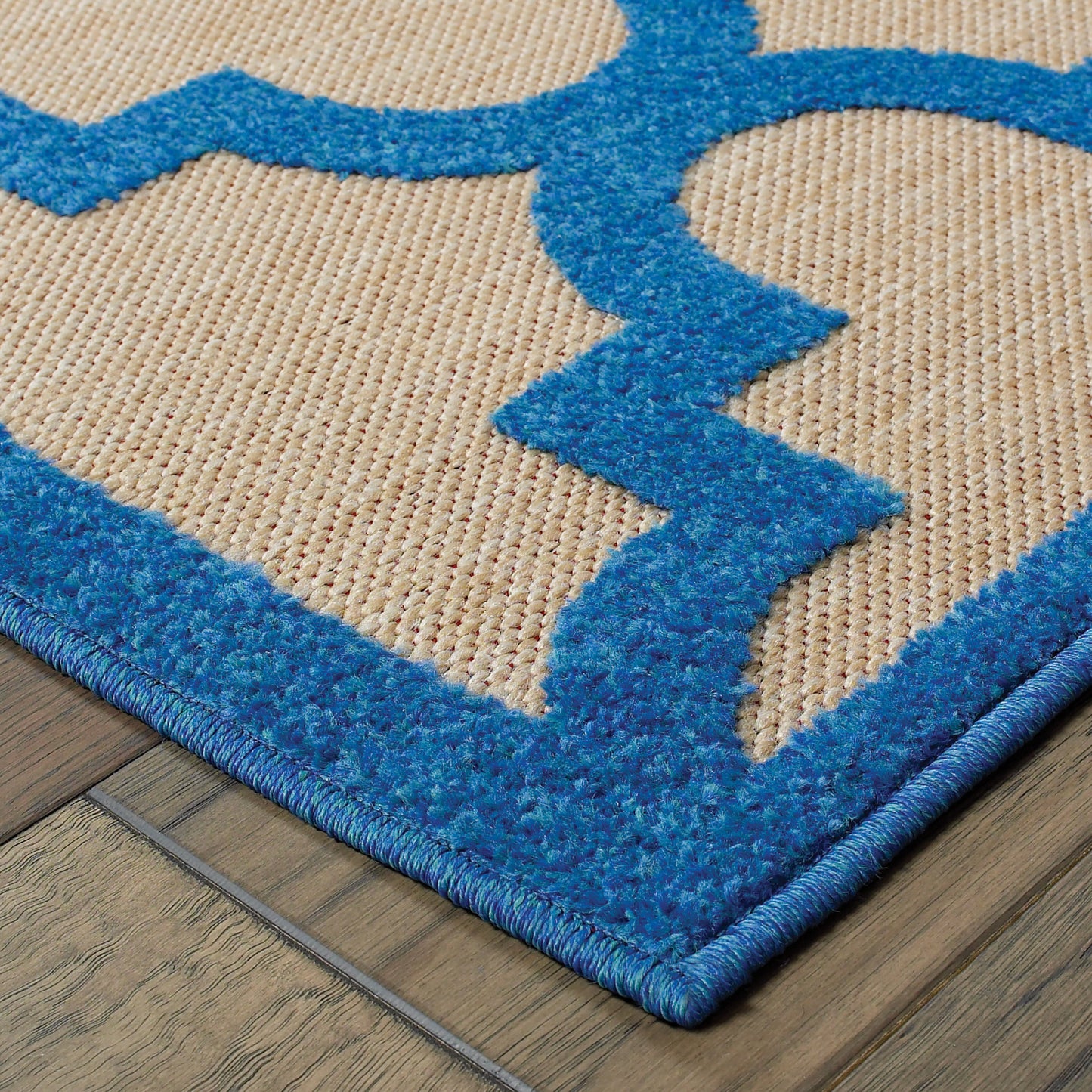 Cayman Lattice Sand/ Blue Outdoor Mixed Pile Rug