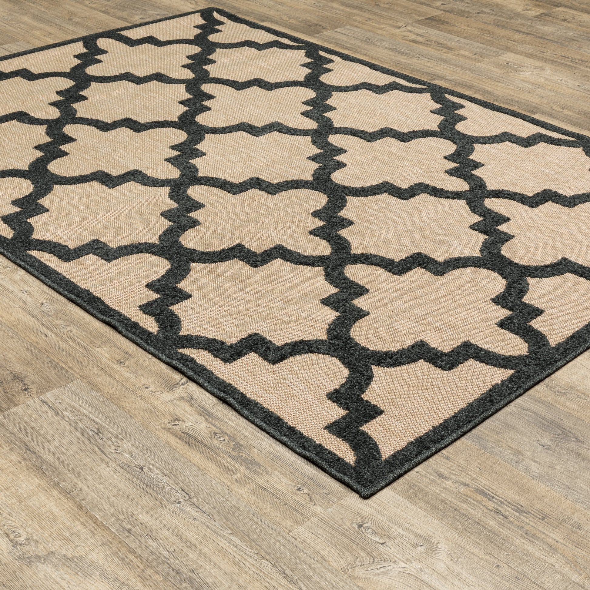 Cayman Lattice Sand/ Charcoal Outdoor Mixed Pile Rug