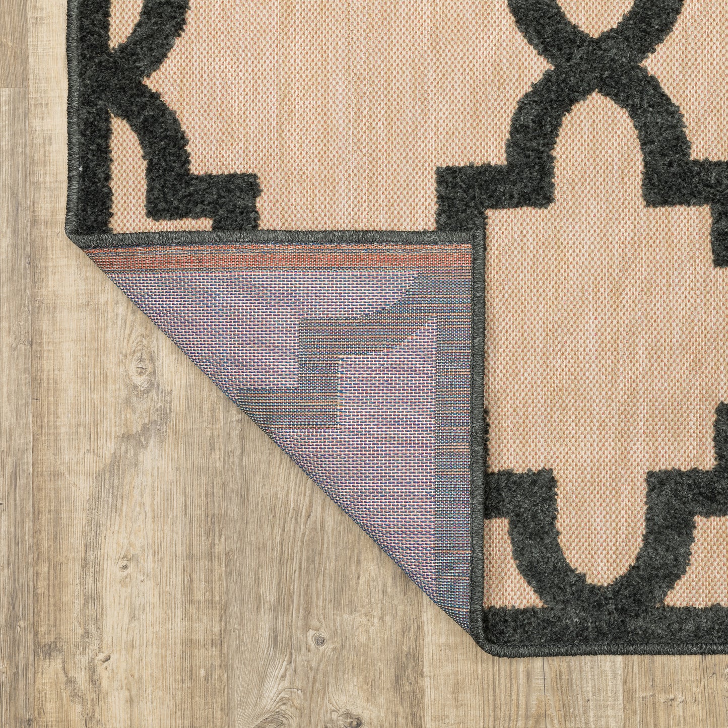 Cayman Lattice Sand/ Charcoal Outdoor Mixed Pile Rug