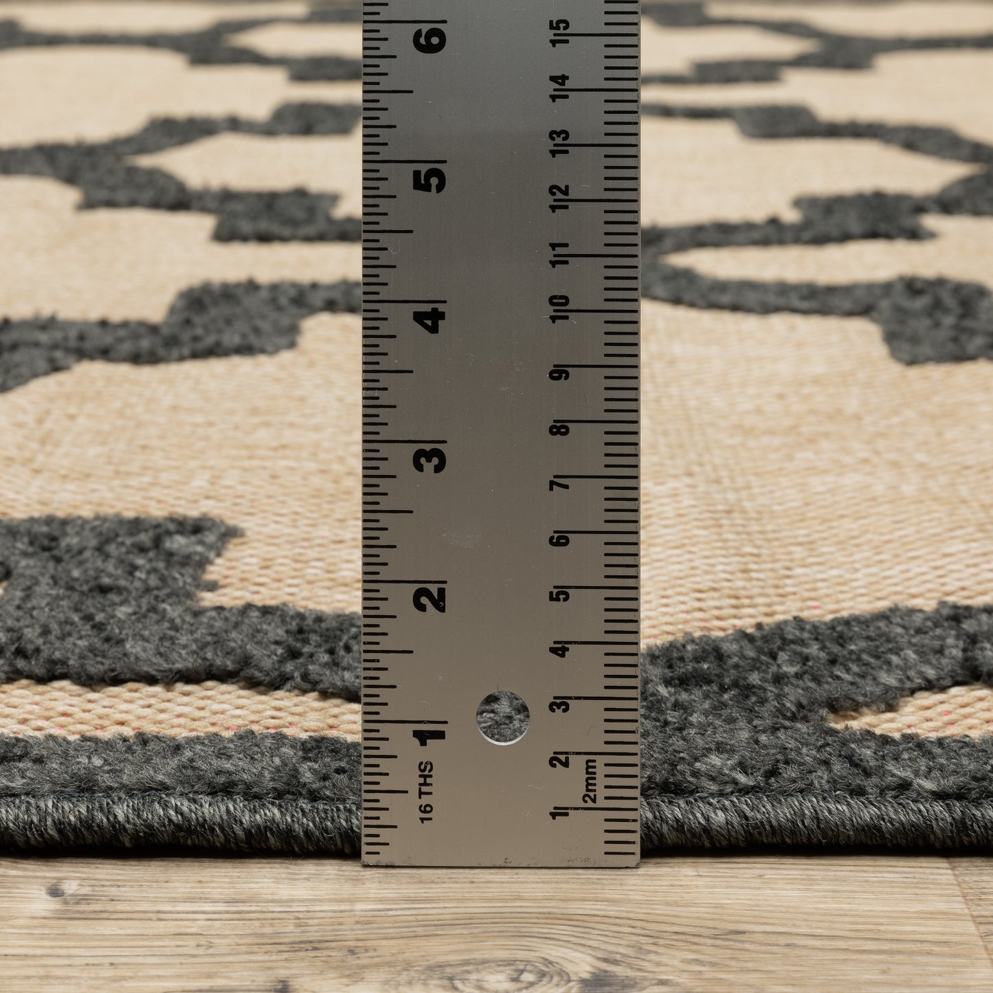 Cayman Lattice Sand/ Charcoal Outdoor Mixed Pile Rug
