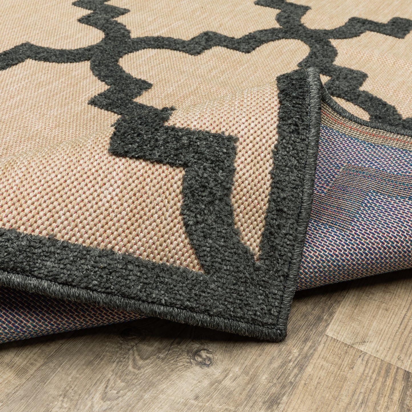 Cayman Lattice Sand/ Charcoal Outdoor Mixed Pile Rug