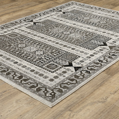 Chamberlain Medallion Ivory/ Charcoal Geometric Cut Pile Rug