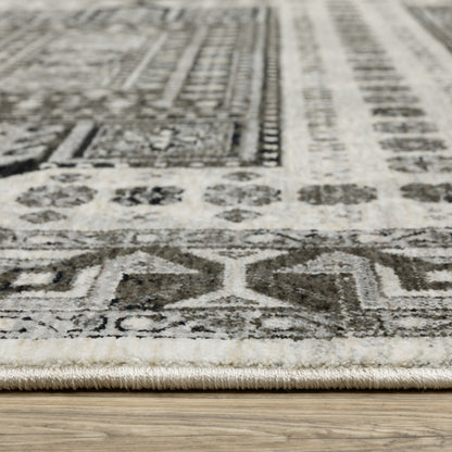 Chamberlain Medallion Ivory/ Charcoal Geometric Cut Pile Rug