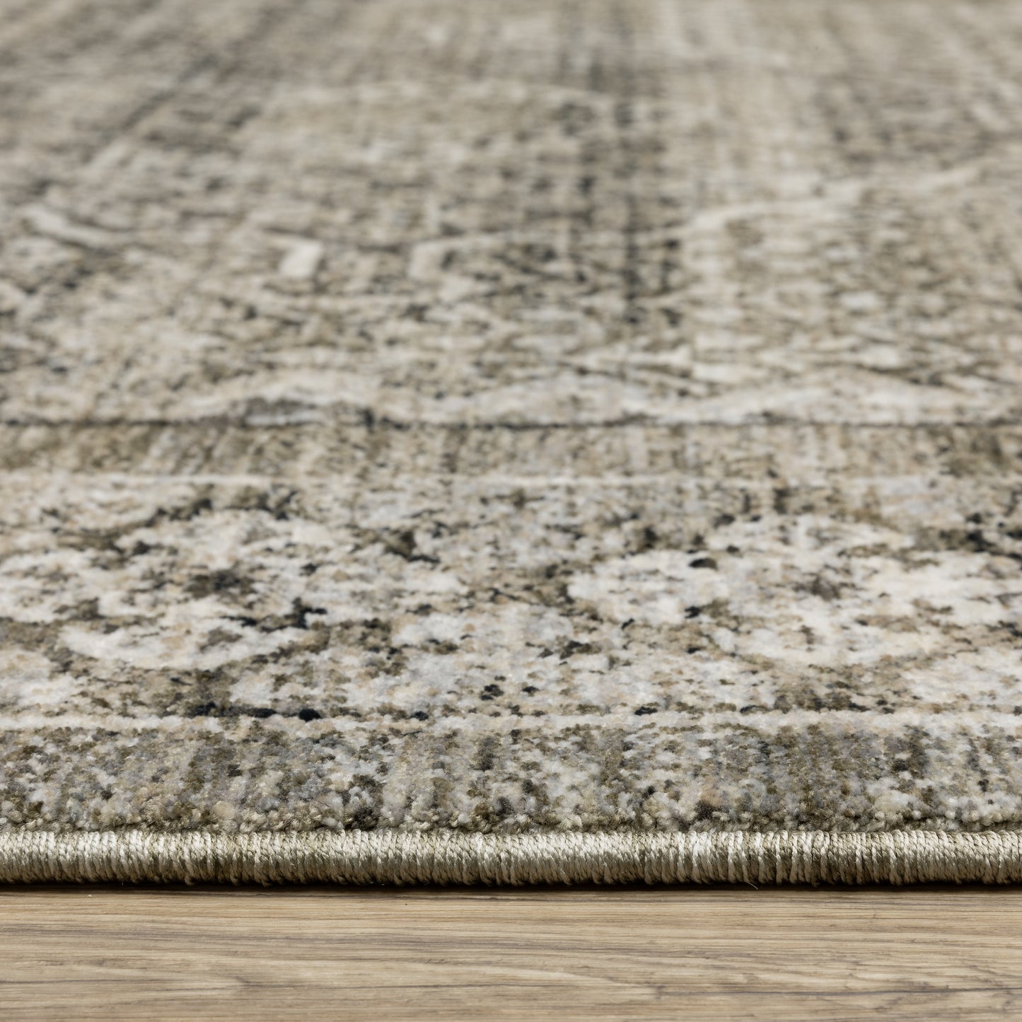 Chamberlain Medallion Grey/ Beige Distressed Cut Pile Rug