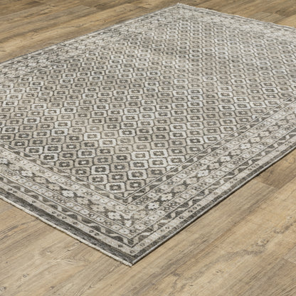 Chamberlain Border Grey/ Black Distressed Cut Pile Rug
