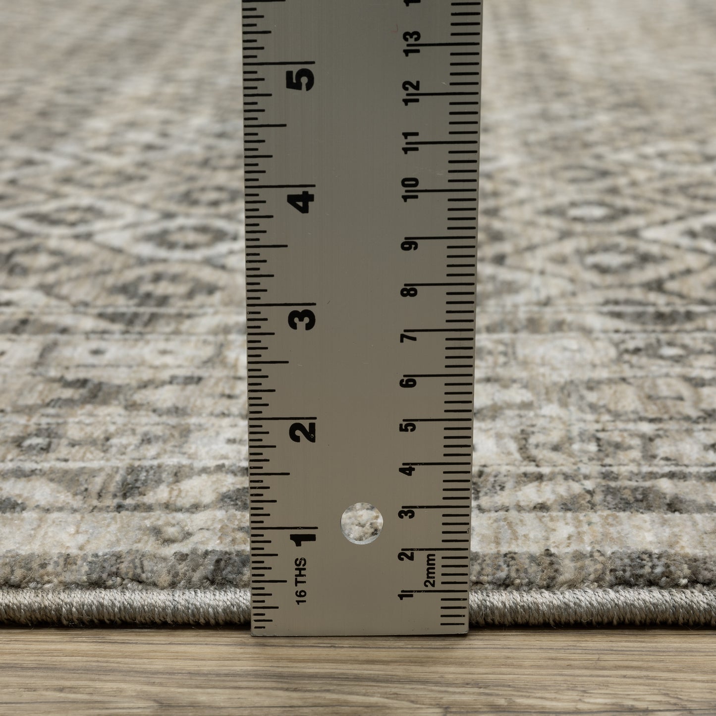 Chamberlain Border Grey/ Black Distressed Cut Pile Rug