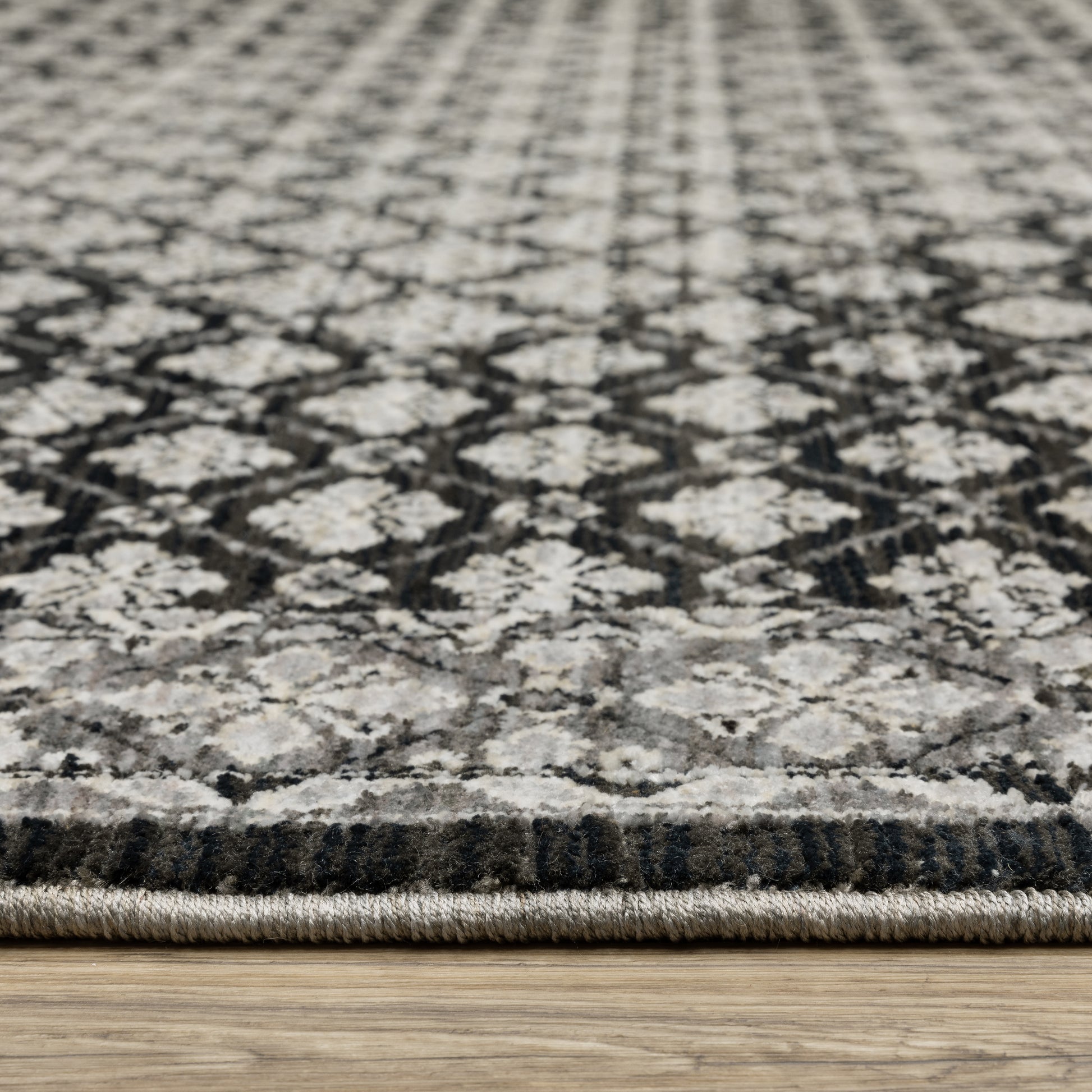 Chamberlain Medallion Black/ Grey Geometric Cut Pile Rug