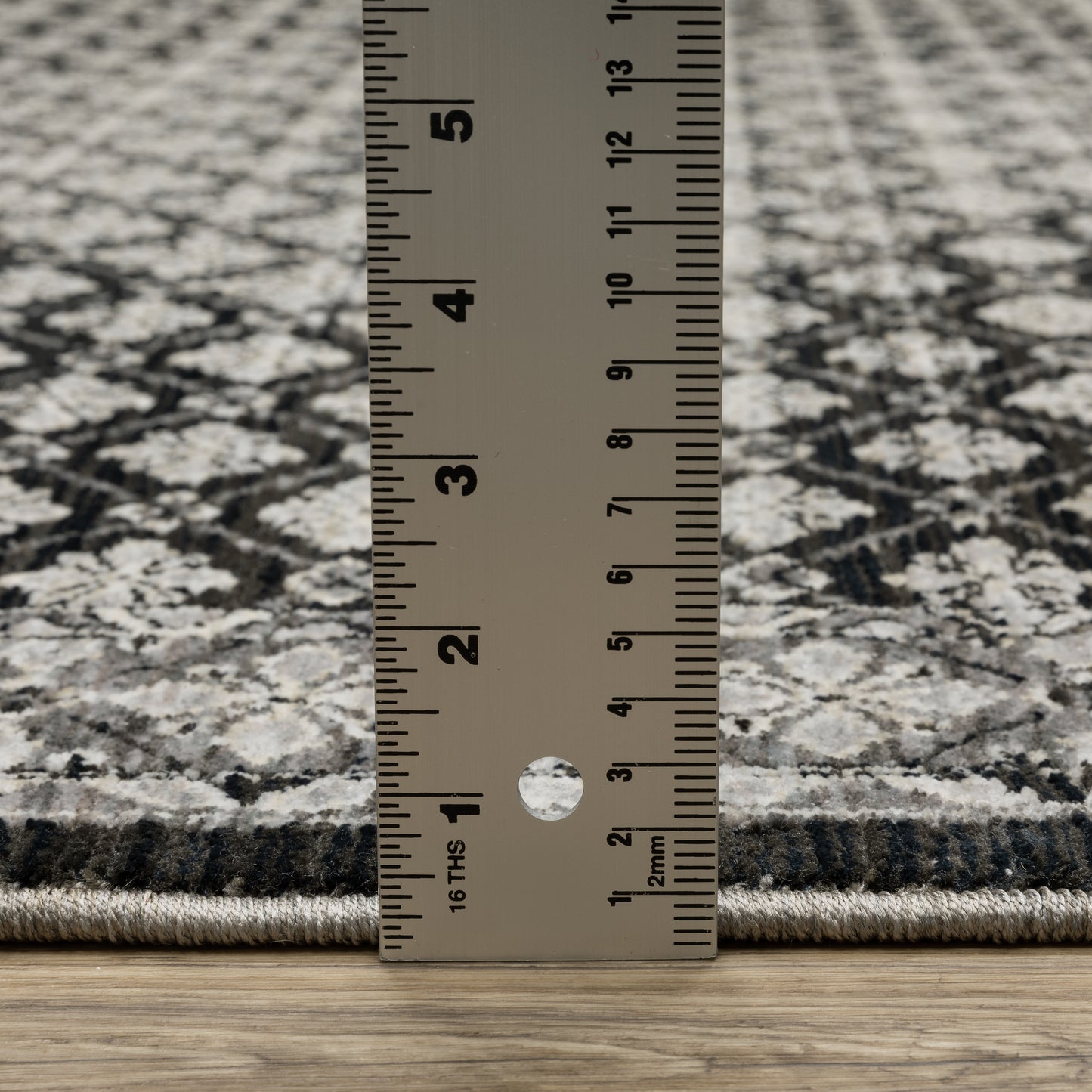 Chamberlain Medallion Black/ Grey Geometric Cut Pile Rug