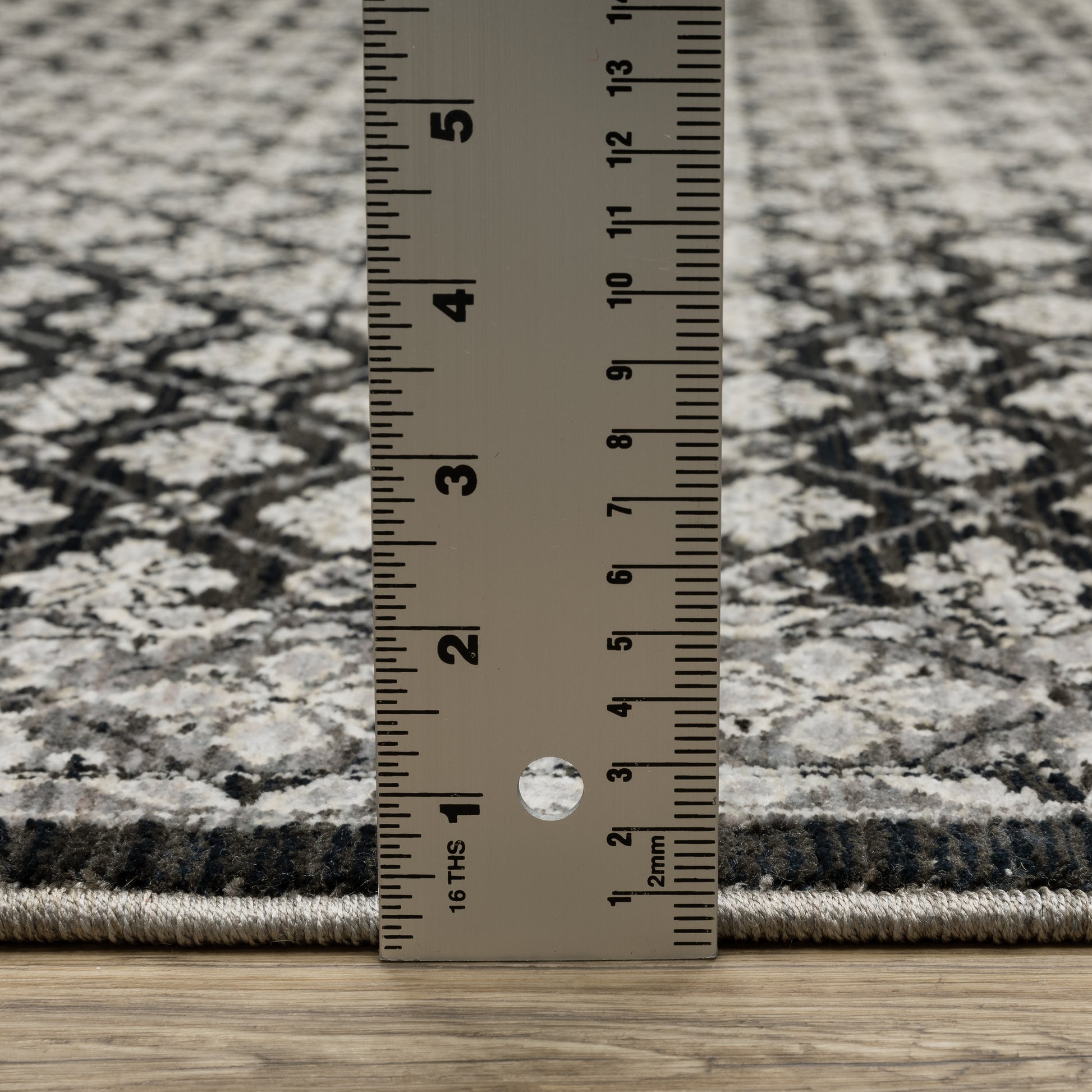 Chamberlain Medallion Black/ Grey Geometric Cut Pile Rug