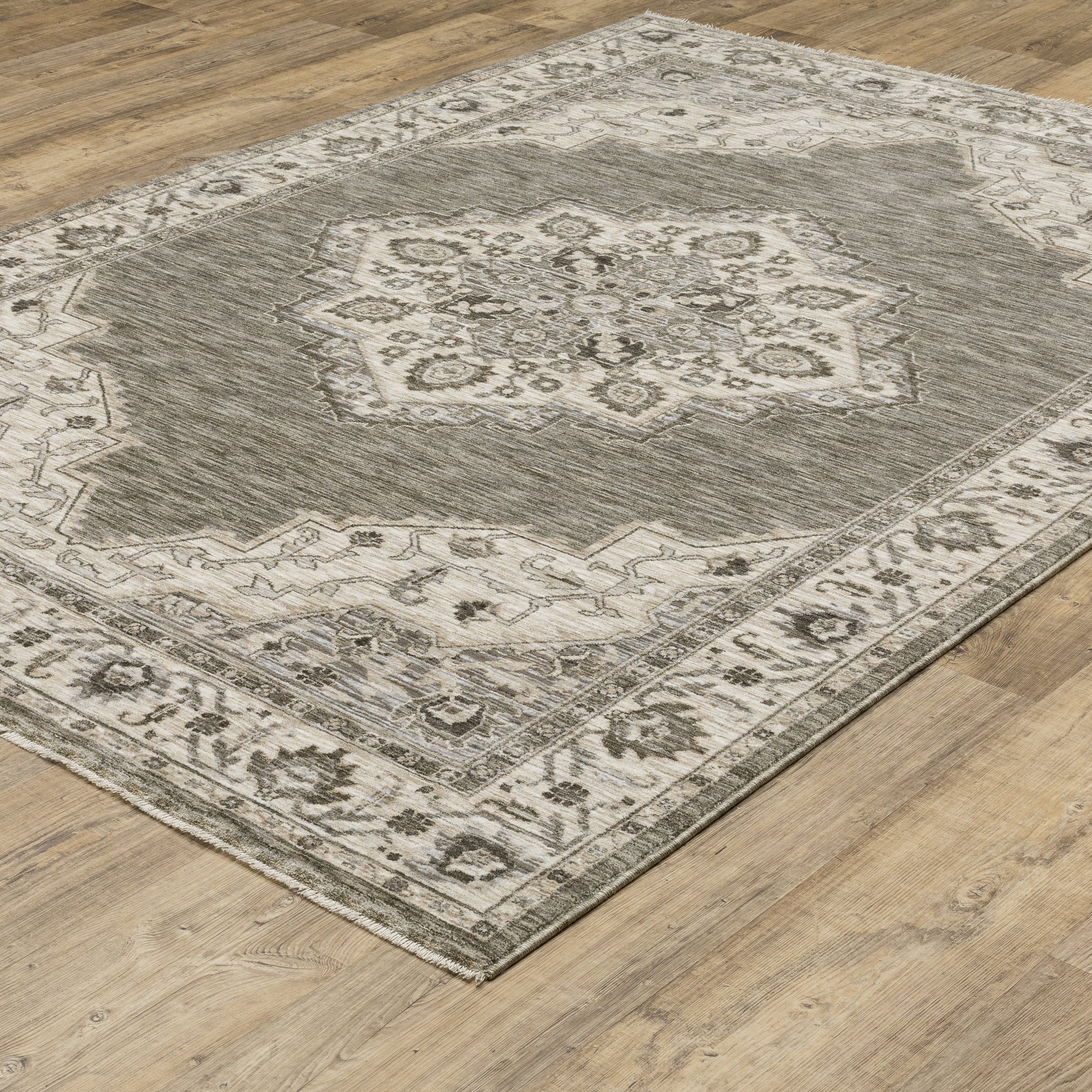 Chamberlain Medallion Grey/ Beige Distressed Cut Pile Rug