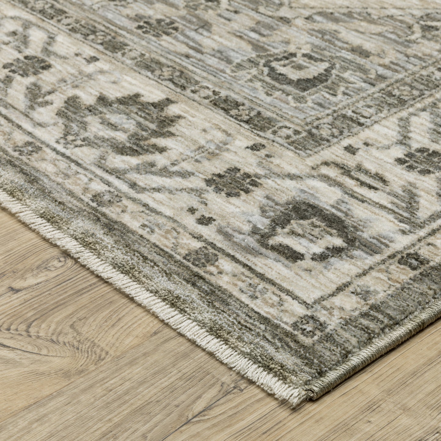 Chamberlain Medallion Grey/ Beige Distressed Cut Pile Rug