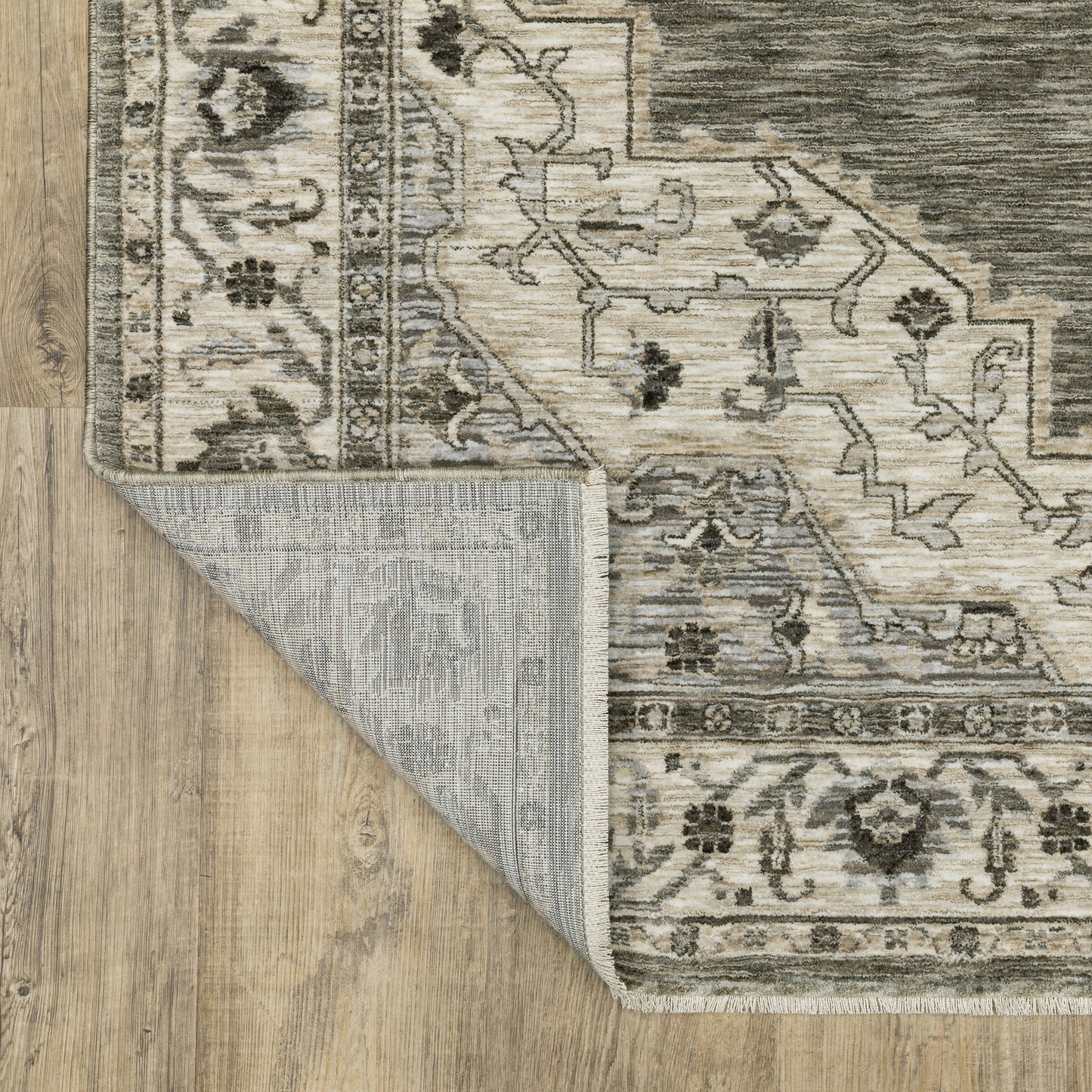 Chamberlain Medallion Grey/ Beige Distressed Cut Pile Rug