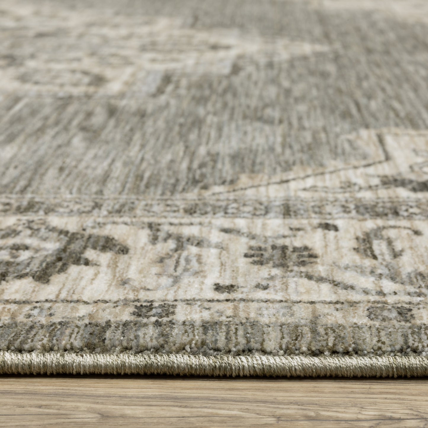 Chamberlain Medallion Grey/ Beige Distressed Cut Pile Rug