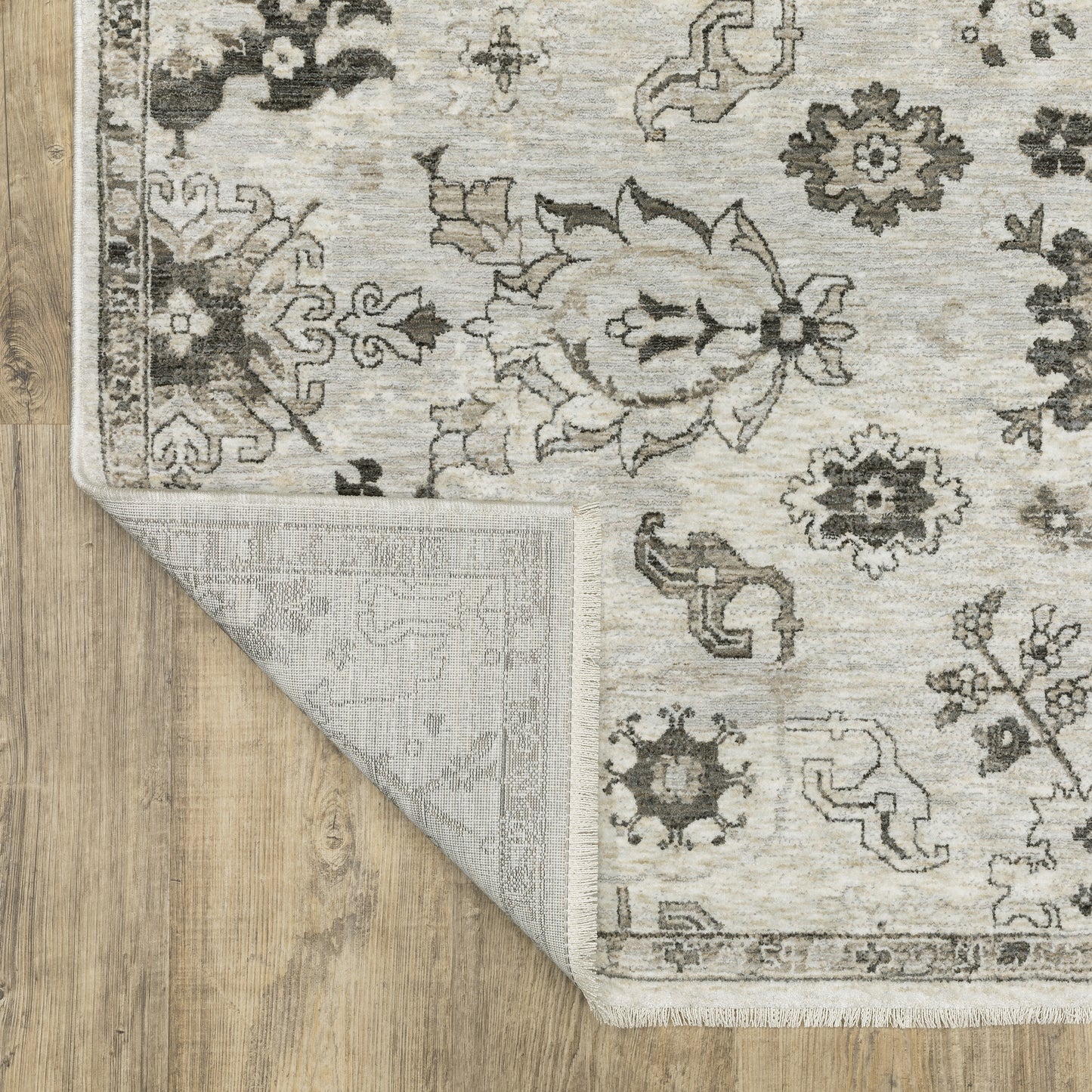 Chamberlain Distressed Ivory/ Grey Floral Cut Pile Rug