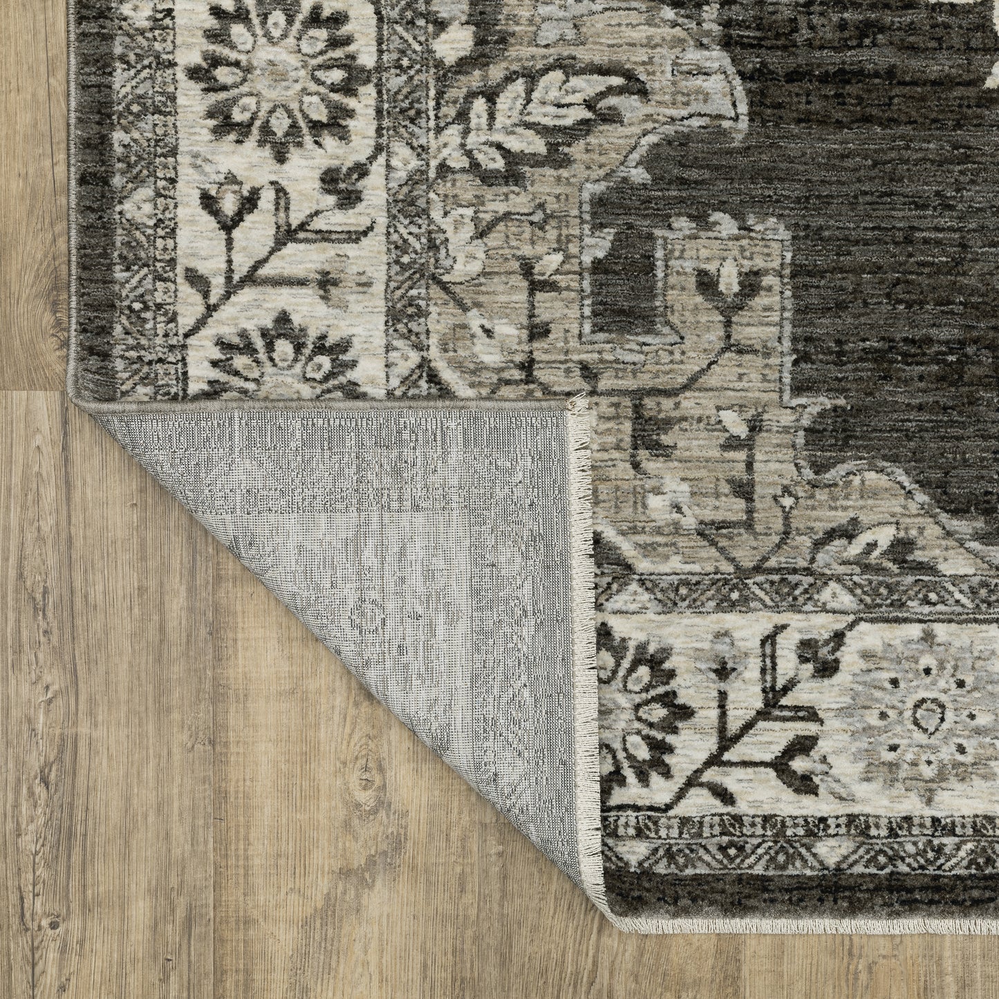 Chamberlain Medallion Grey/ Beige Distressed Cut Pile Rug