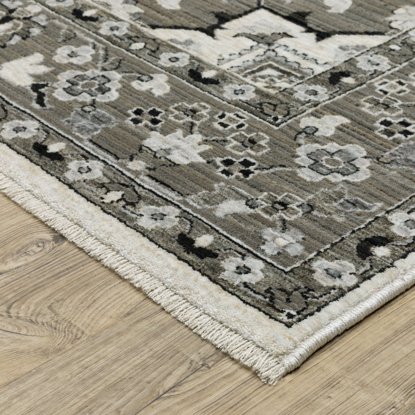 Chamberlain Medallion Ivory/ Grey Floral Cut Pile Rug