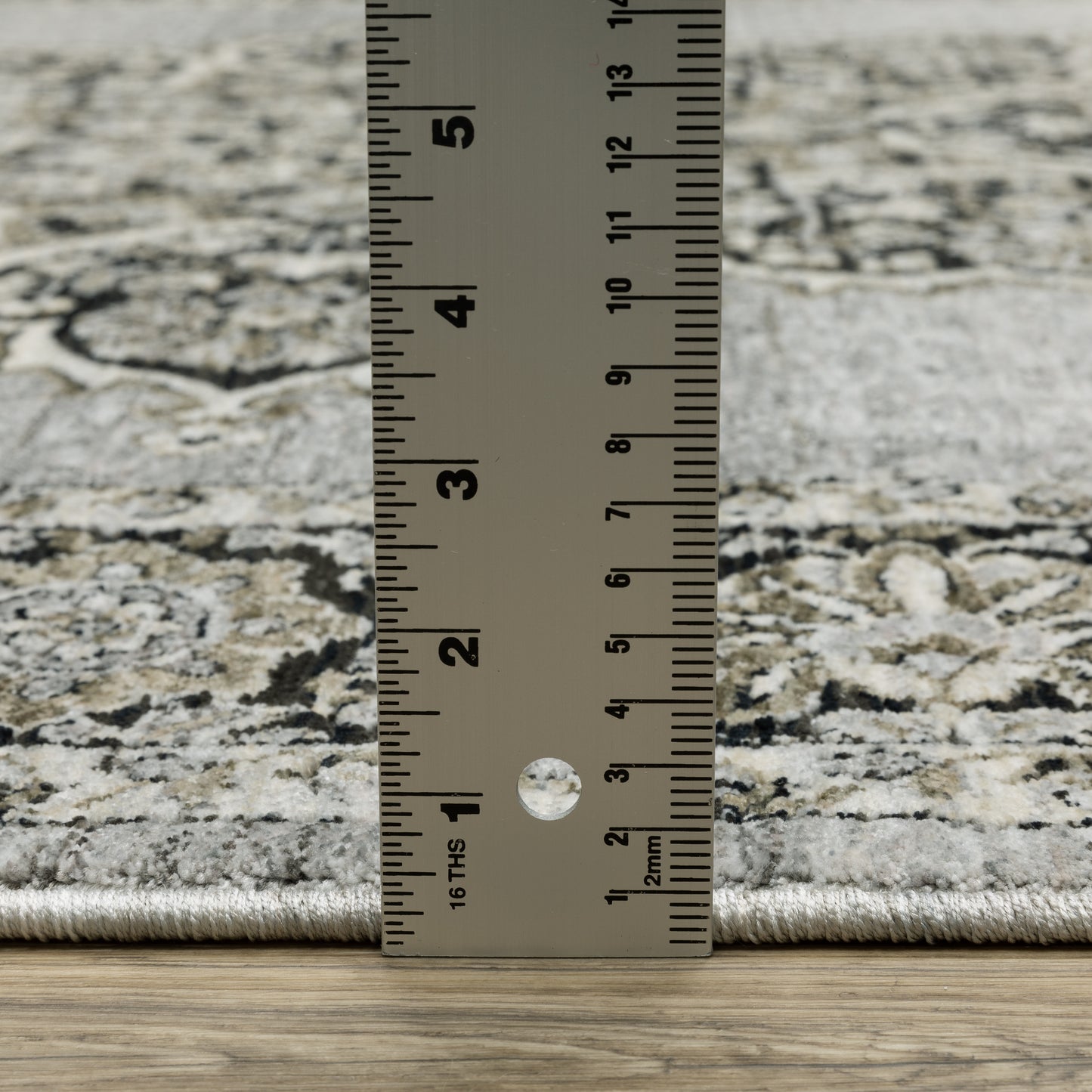Chamberlain Medallion Grey/ Black Floral Cut Pile Rug