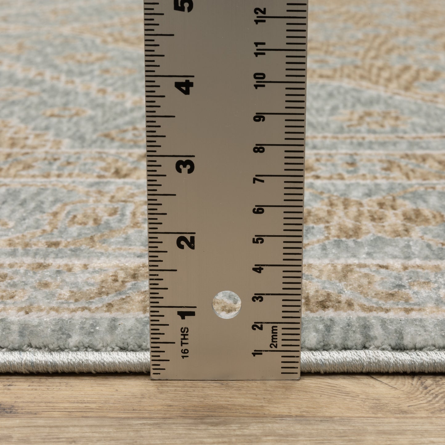 Echo Medallion Beige/ Blue Cut Pile Rug