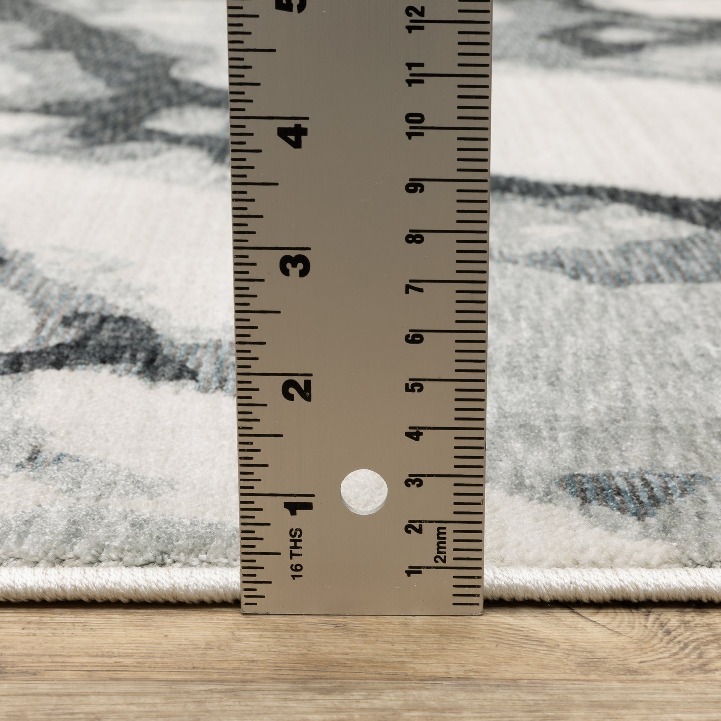 Echo Abstract Blue/ Ivory Cut Pile Rug