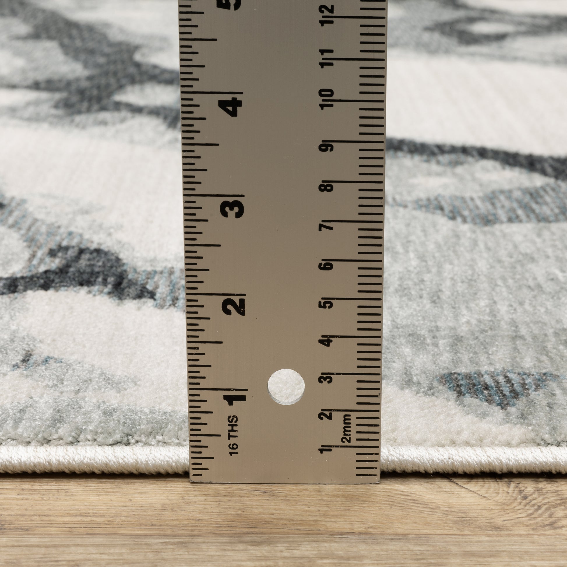 Echo Abstract Blue/ Ivory Cut Pile Rug
