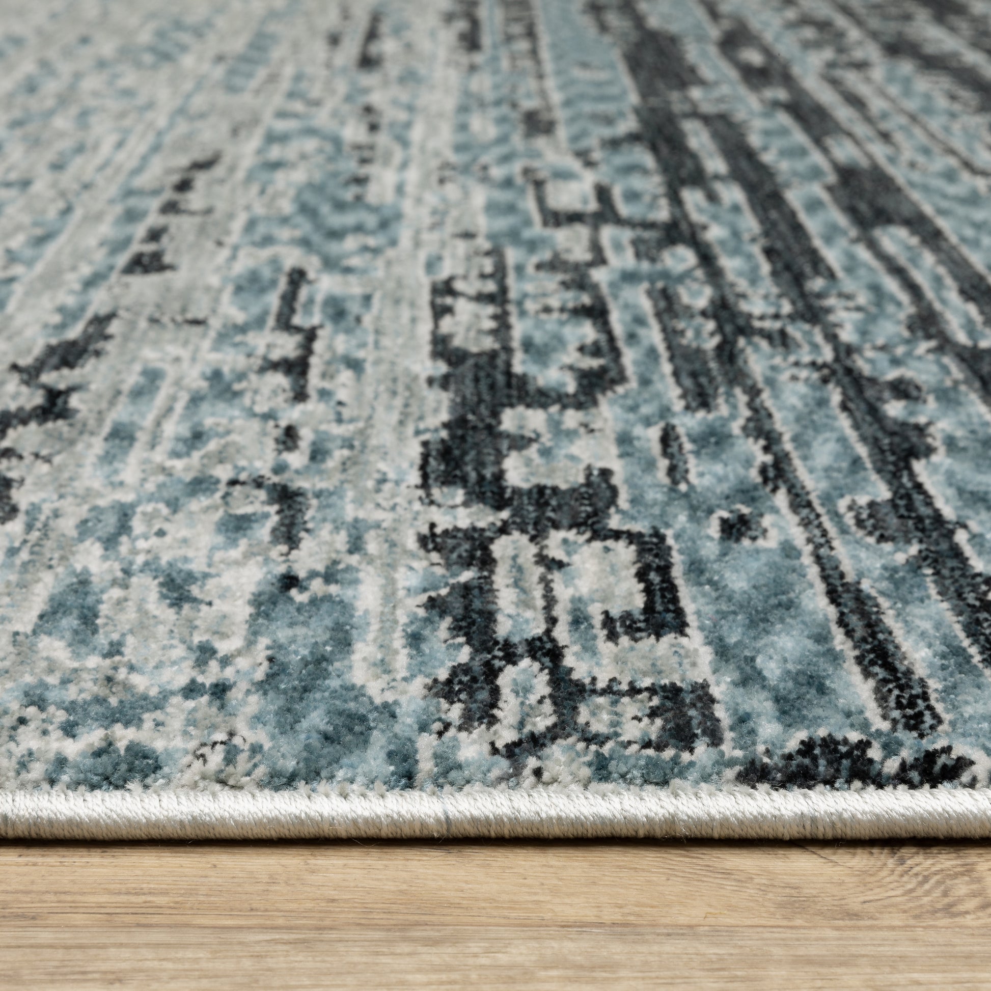 Echo Ombre Blue/ Beige Stripe Cut Pile Rug
