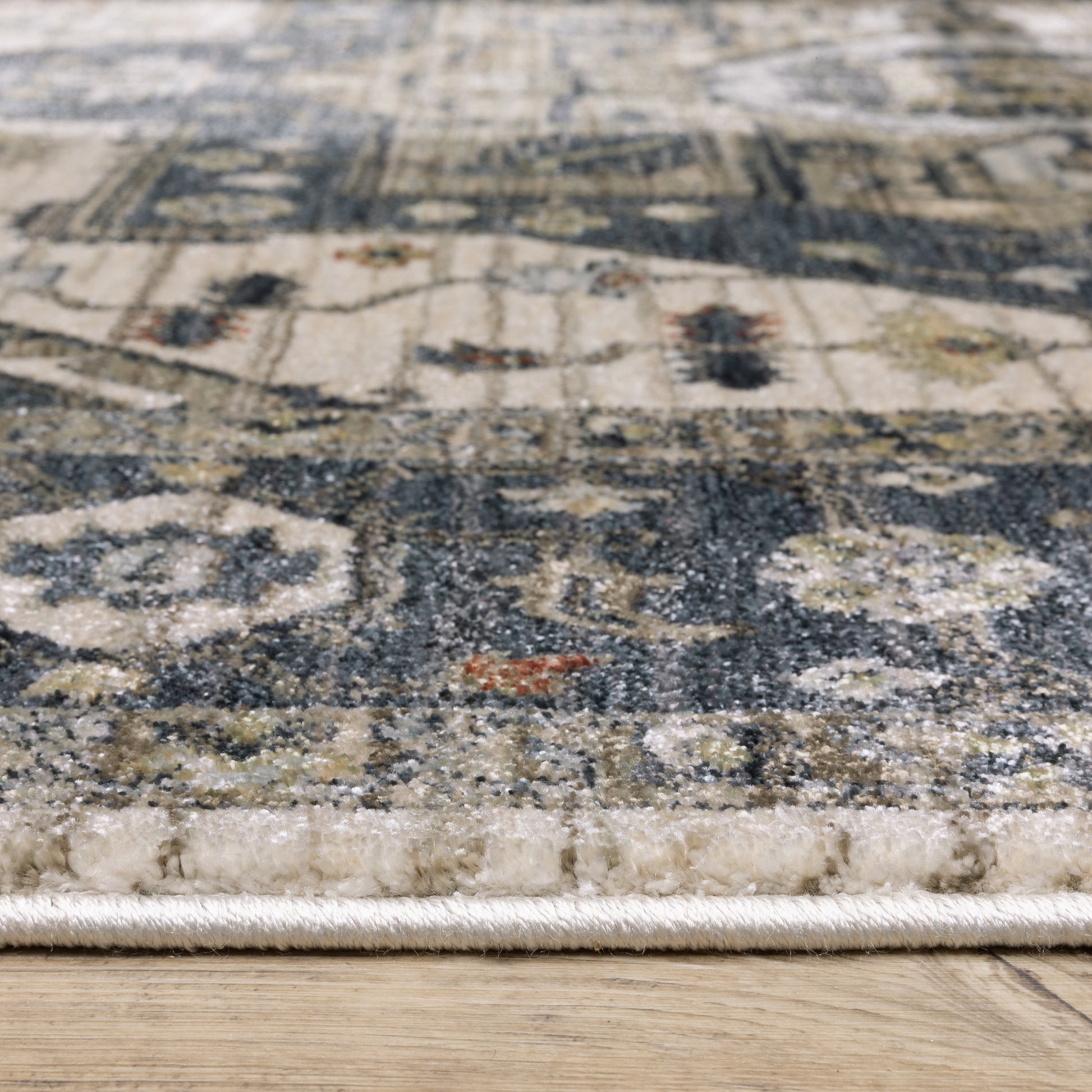 Eliana Medallion Blue/ Brown Distressed Cut Pile Rug