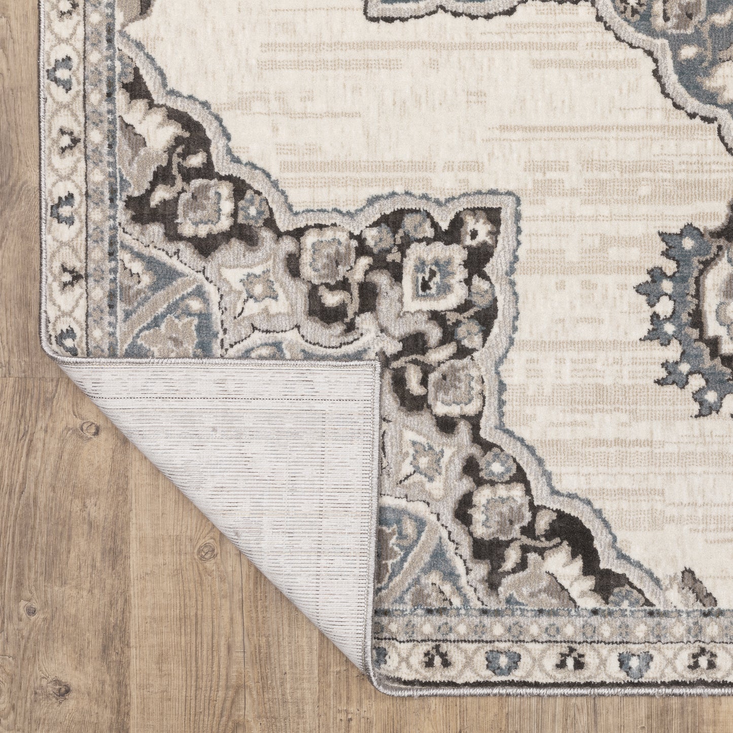 Ellington Medallion Ivory/ Blue Oriental Cut Pile Rug