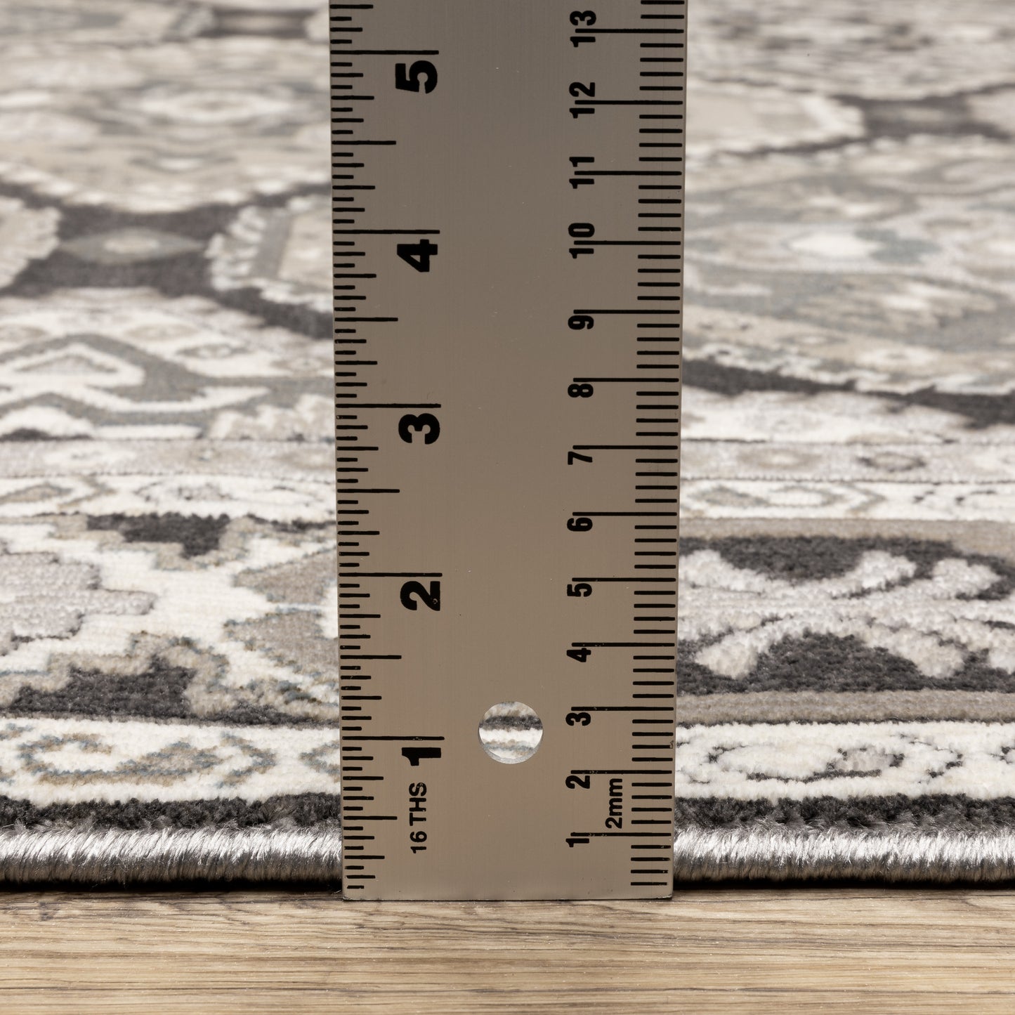 Ellington Geometric Grey/ Grey Trefoil Cut Pile Rug