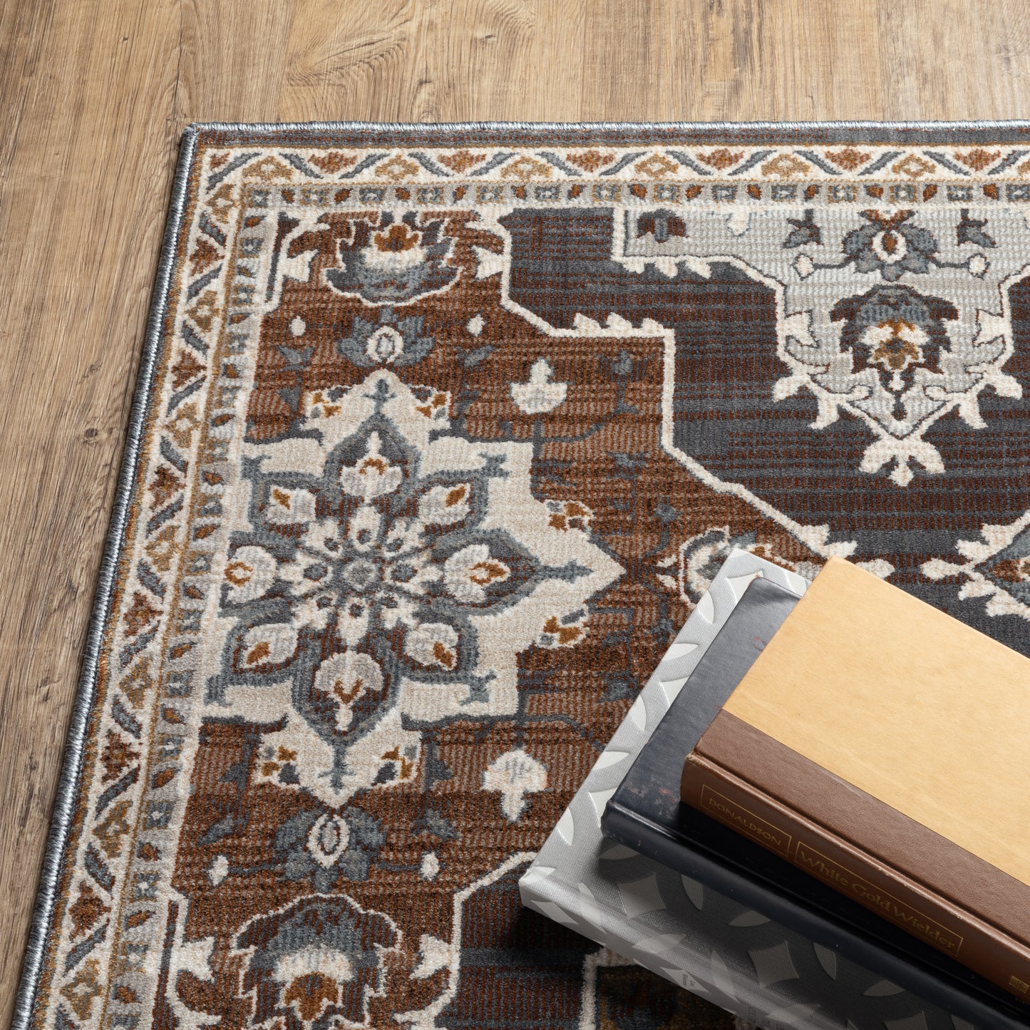 Ellington Oriental Blue/ Rust Trefoil Cut Pile Rug