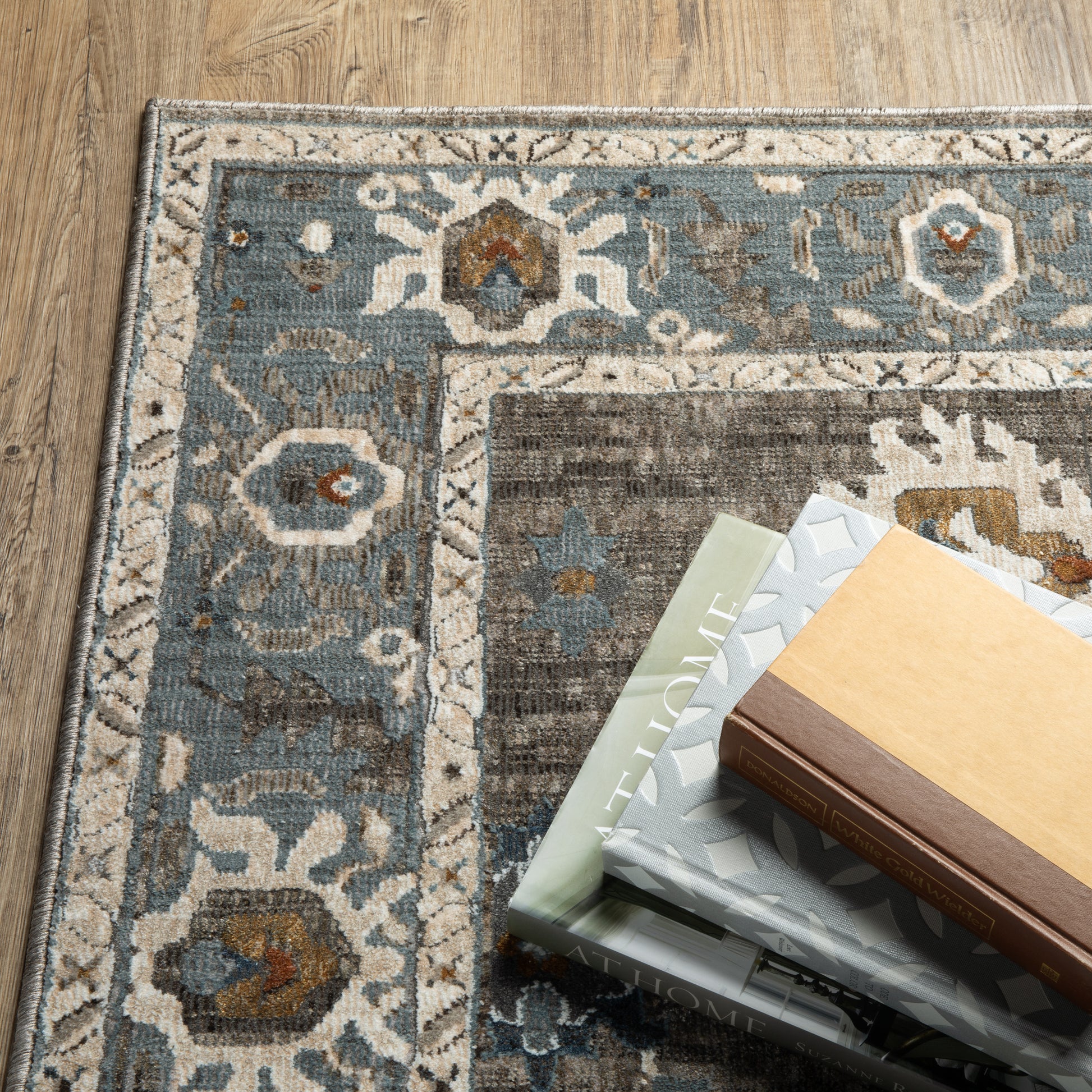 Ellington Floral Grey/ Blue Oriental Cut Pile Rug