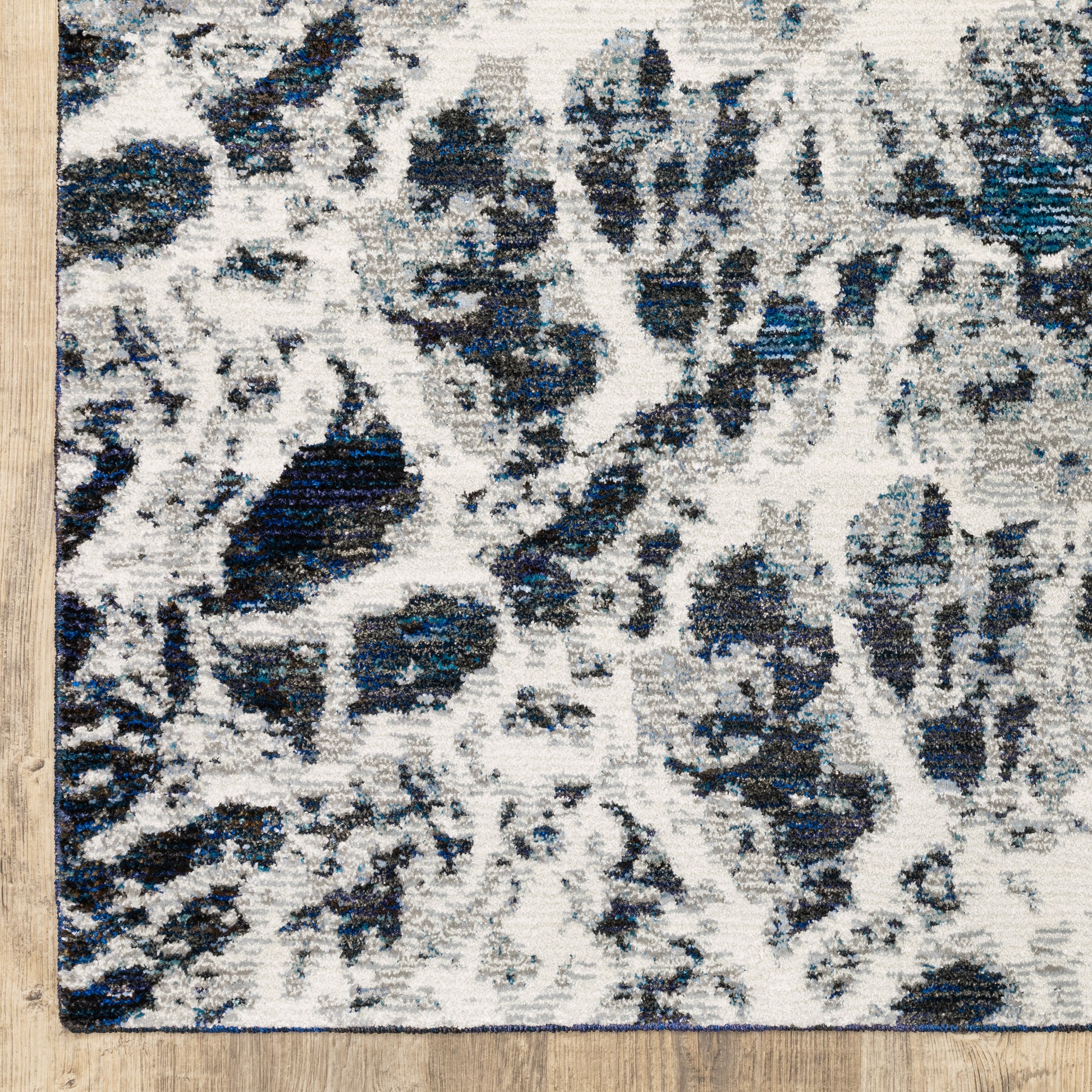 Evolution Abstract Blue/ Ivory Cut Pile Rug