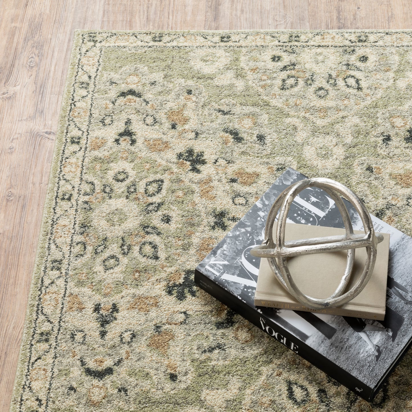 Florence Medallion Green/ Ivory Floral Cut Pile Rug