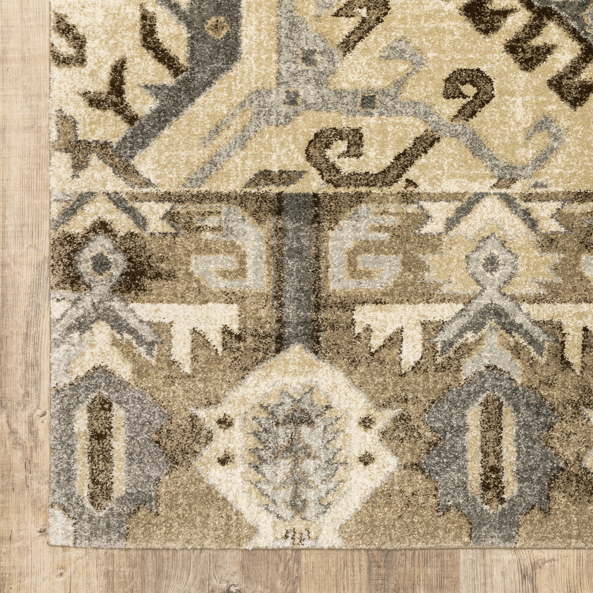 Florence Oriental Beige/ Gold Medallion Cut Pile Rug