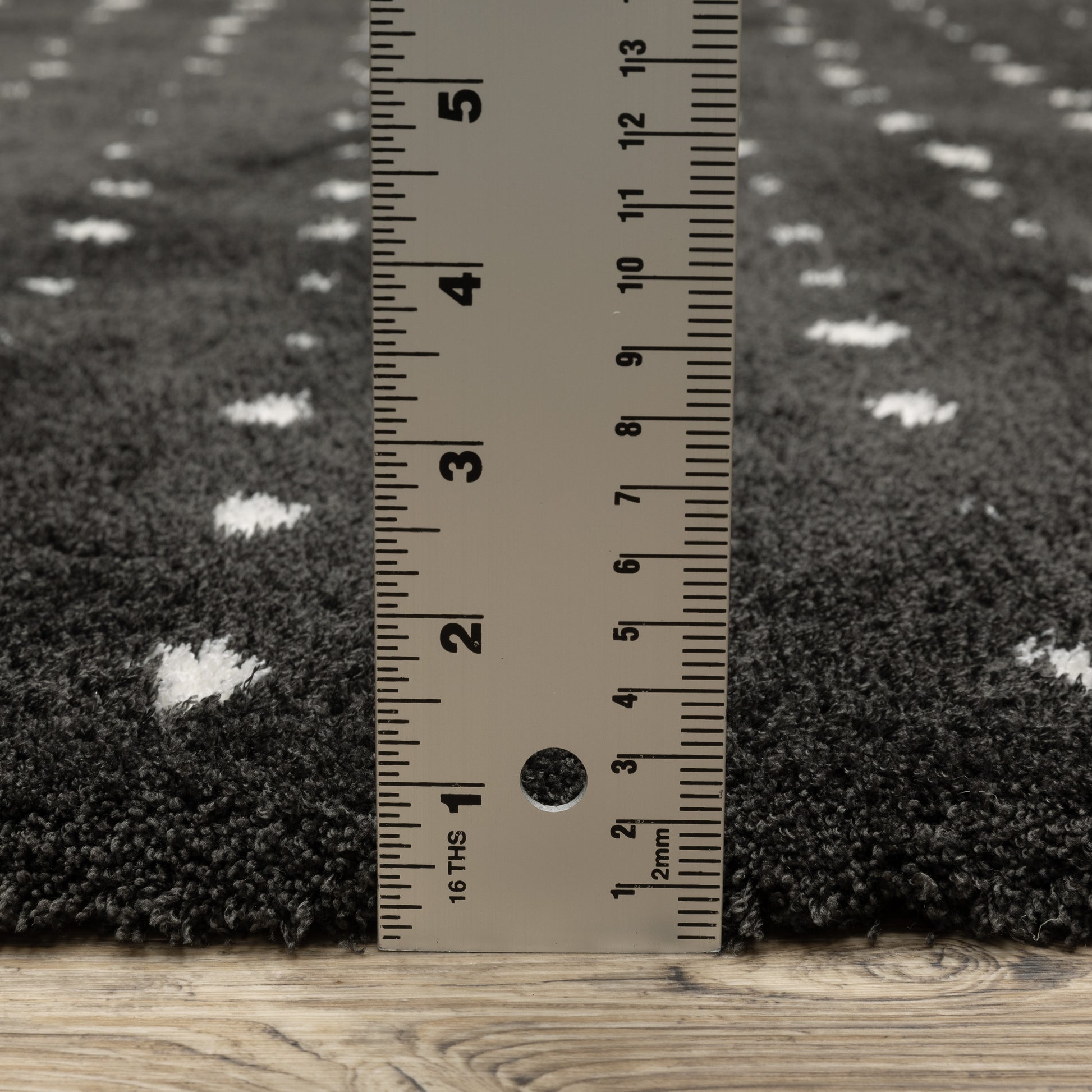 Galileo Circles Black/ Ivory Geometric Cut Pile Rug