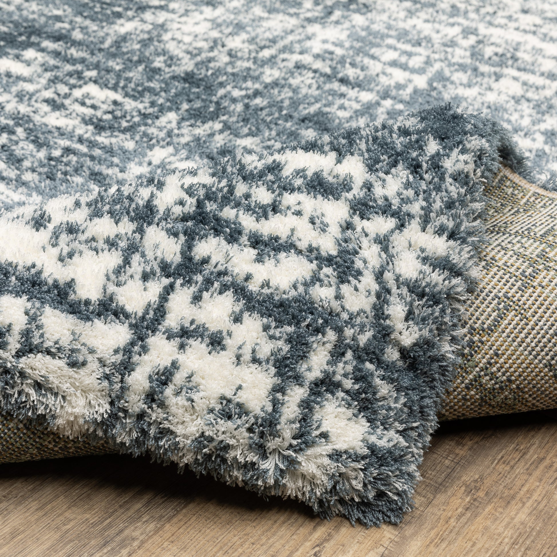 Galileo Abstract Blue/ Ivory Cut Pile Rug
