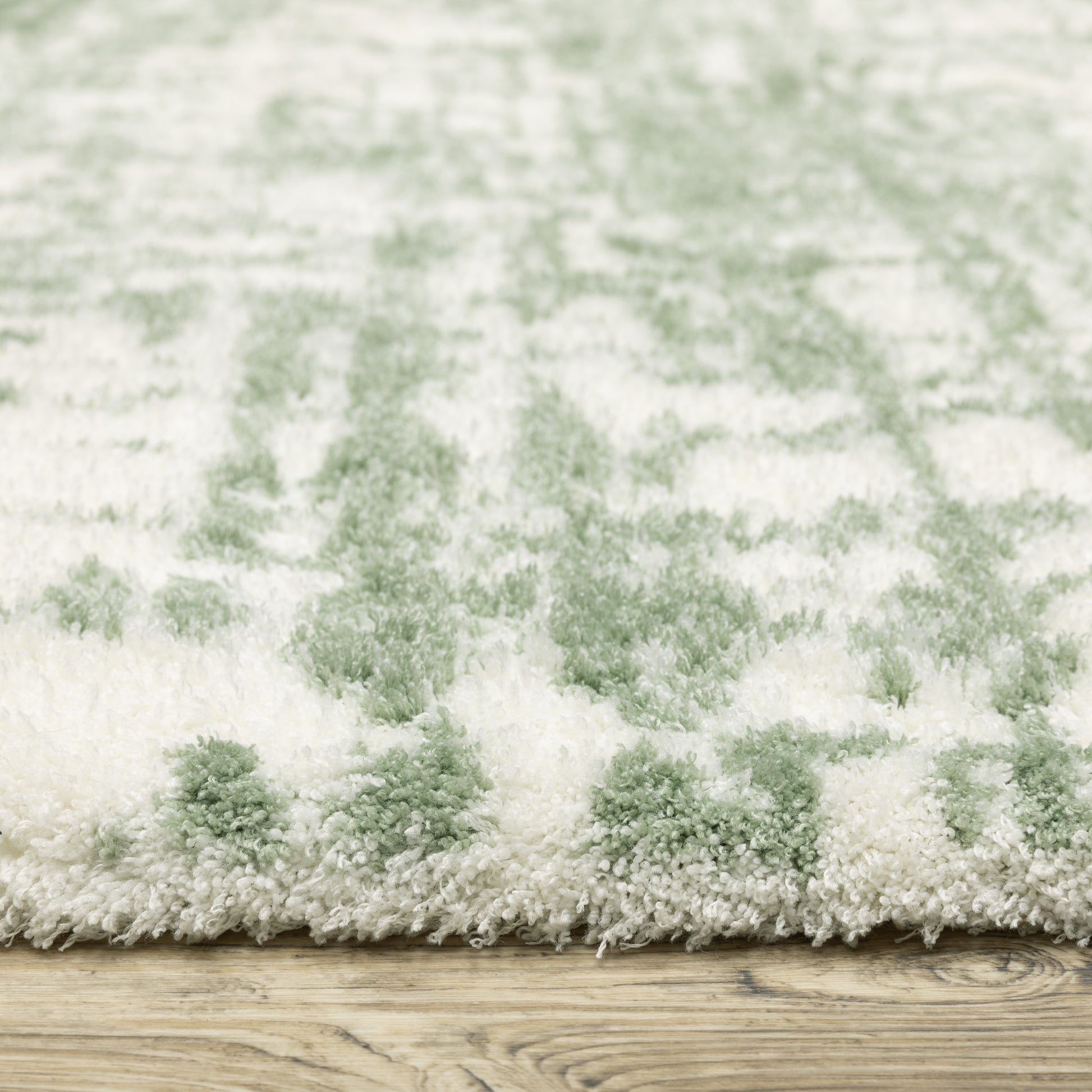 Galileo Abstract Green/ Ivory Cut Pile Rug