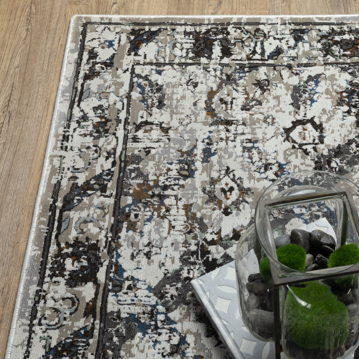 Gemini Distressed Charcoal/ Grey Medallion Cut Pile Rug