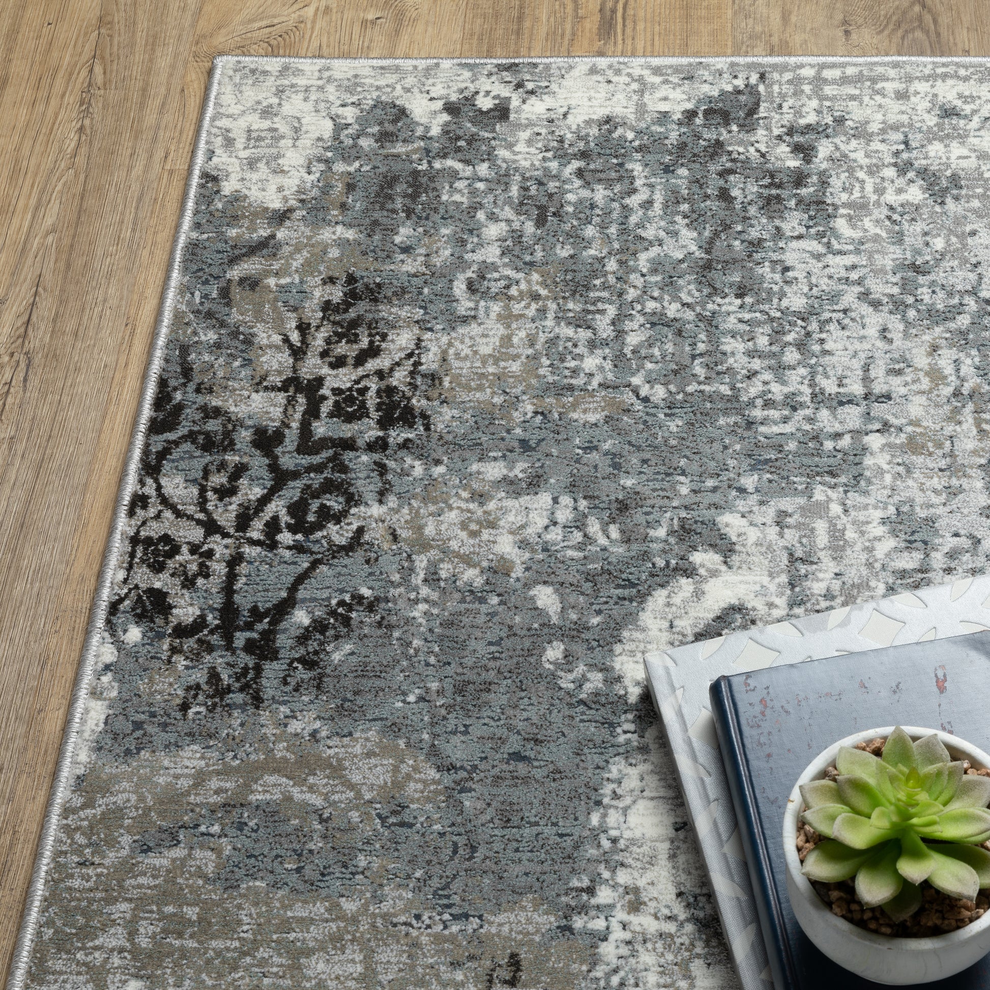 Gemini Distressed Beige/ Blue Floral Cut Pile Rug