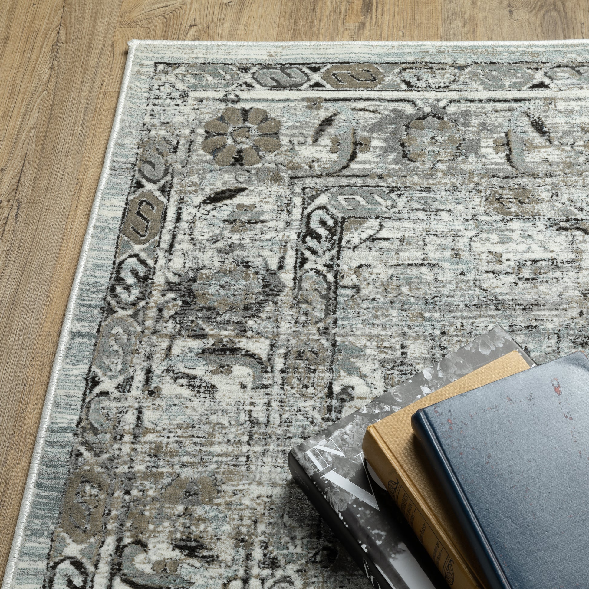 Gemini Distressed Grey/ Blue Medallion Cut Pile Rug