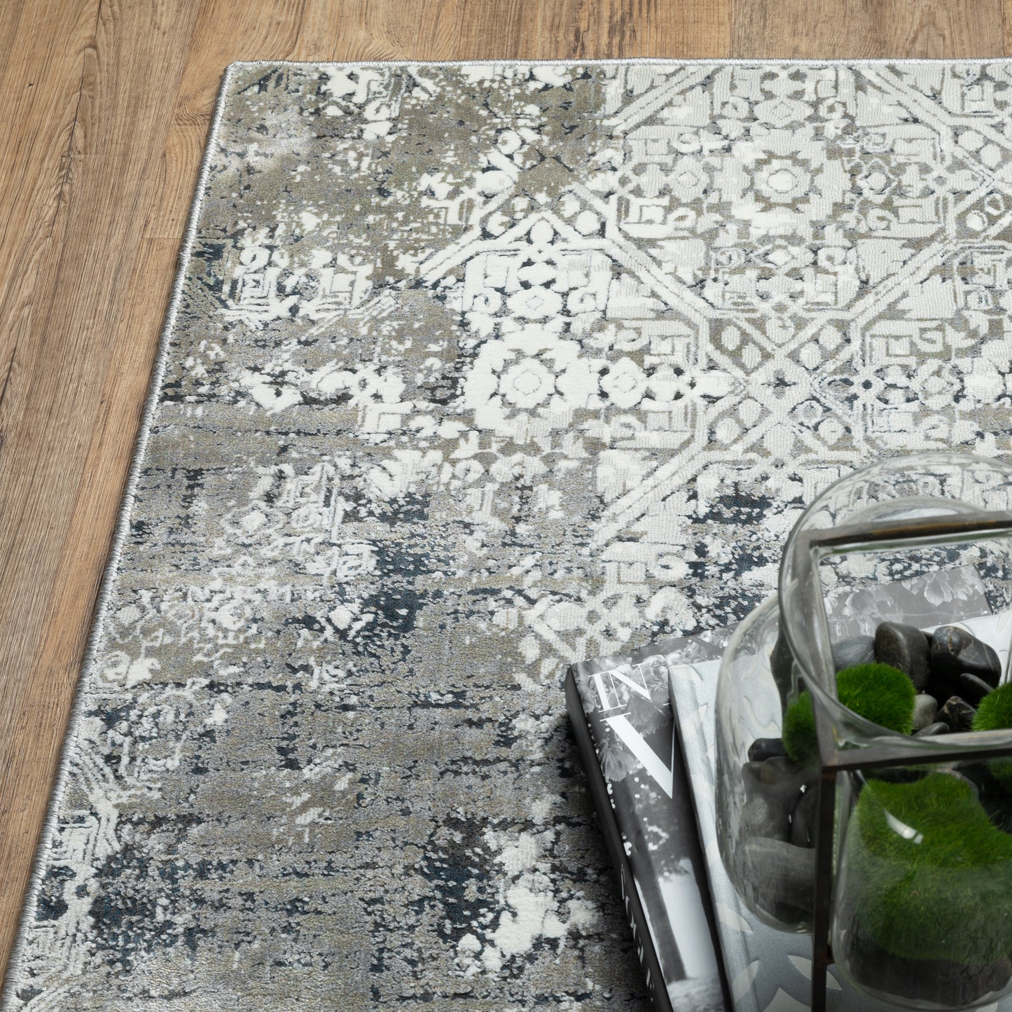 Gemini Distressed Beige/ Grey Abstract Cut Pile Rug