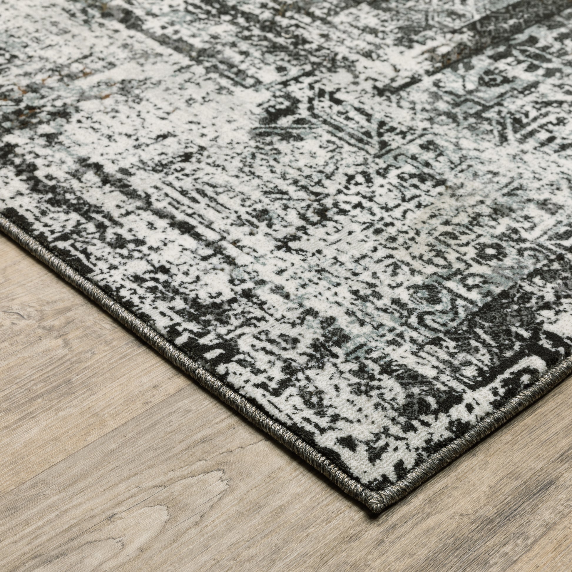 Gemini 090O2 Charcoal Distressed Rug