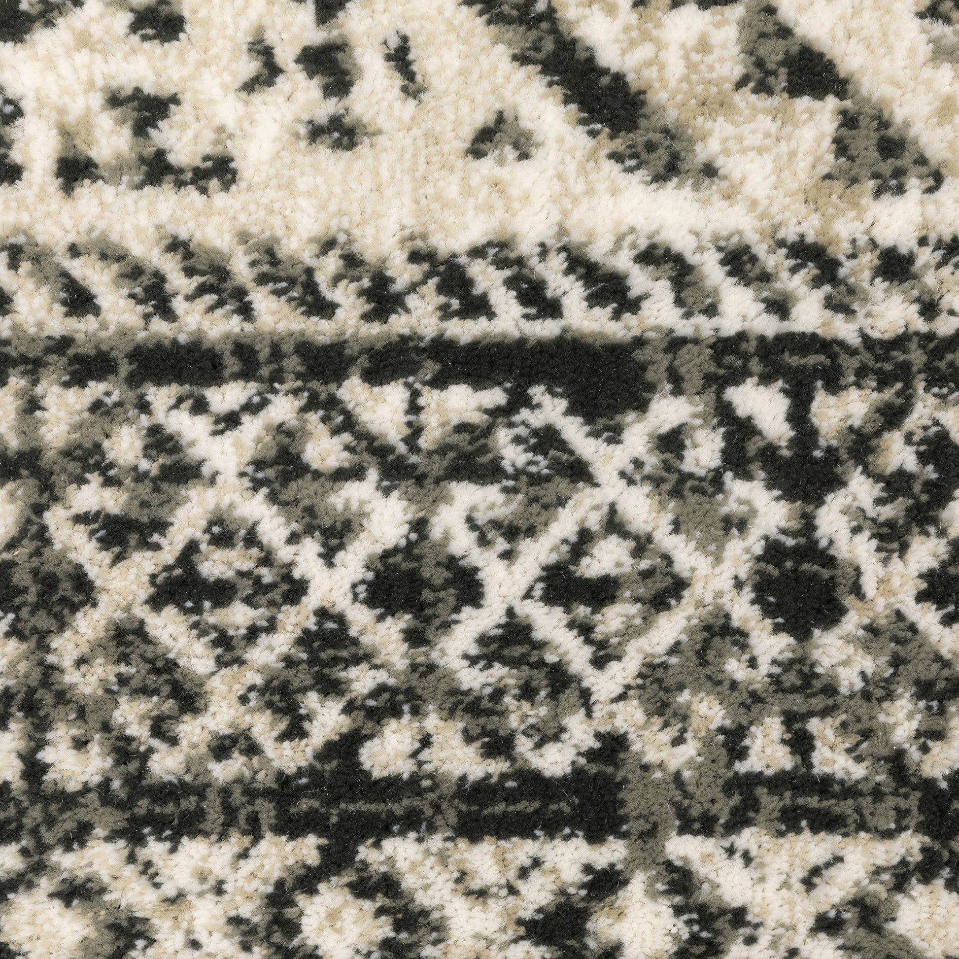 Georgia Medallion Ivory/ Grey Distressed Cut Pile Rug