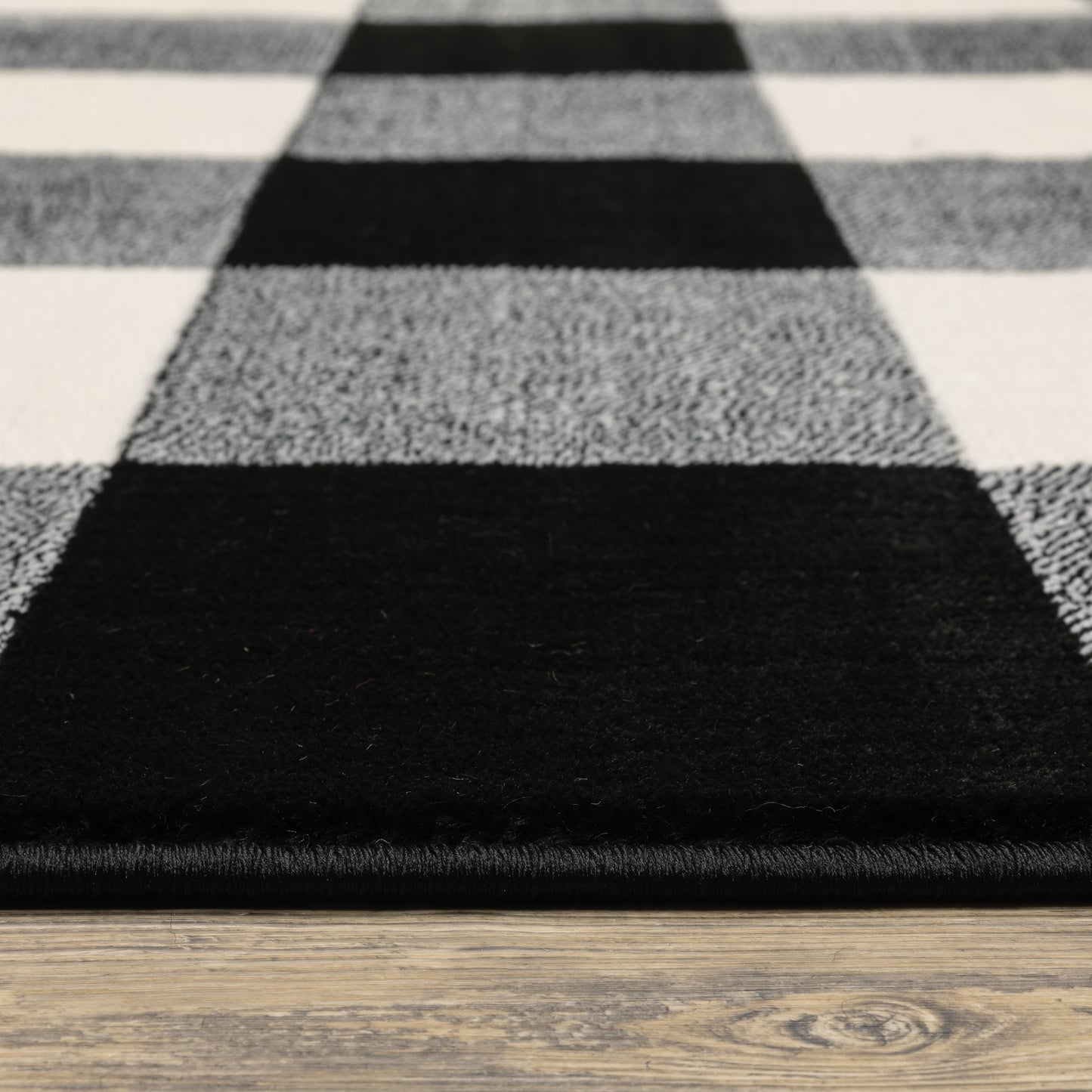 Georgia Geometric Black/ Ivory Cut Pile Rug