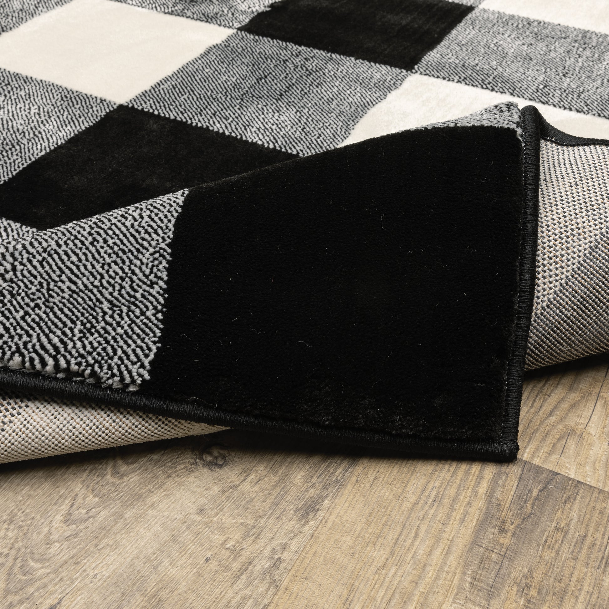 Georgia Geometric Black/ Ivory Cut Pile Rug