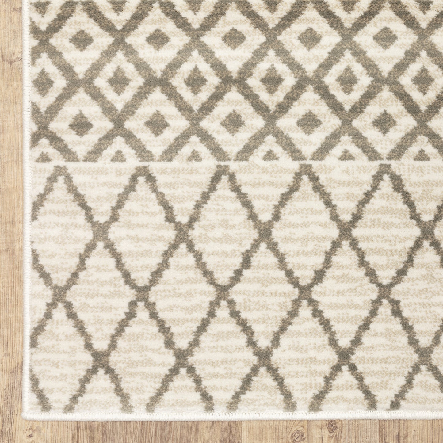 Georgia Southwest/Lodge Ivory/ Grey Tribal Cut Pile Rug