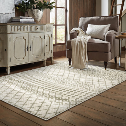 Georgia Southwest/Lodge Ivory/ Grey Tribal Cut Pile Rug
