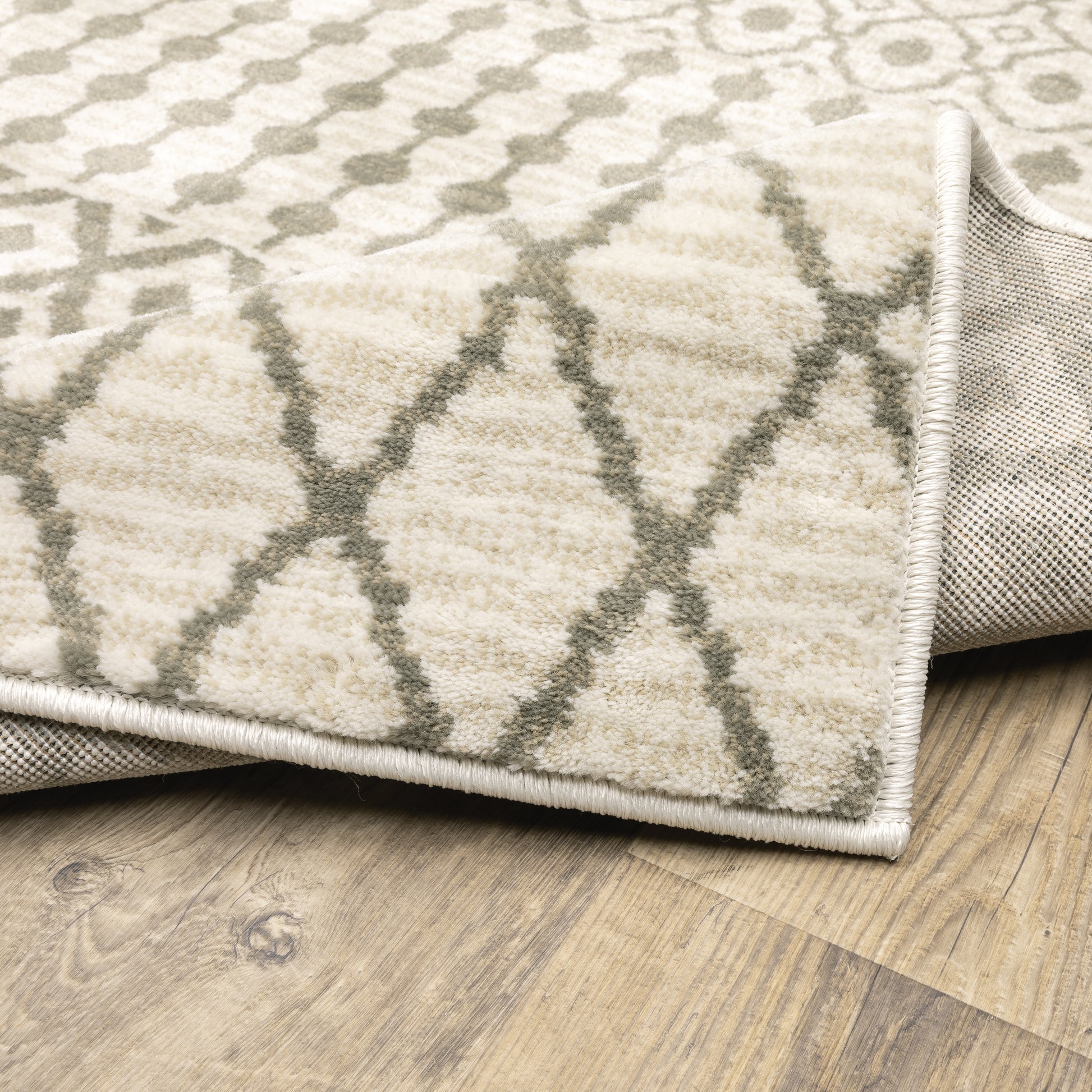 Georgia Southwest/Lodge Ivory/ Grey Tribal Cut Pile Rug