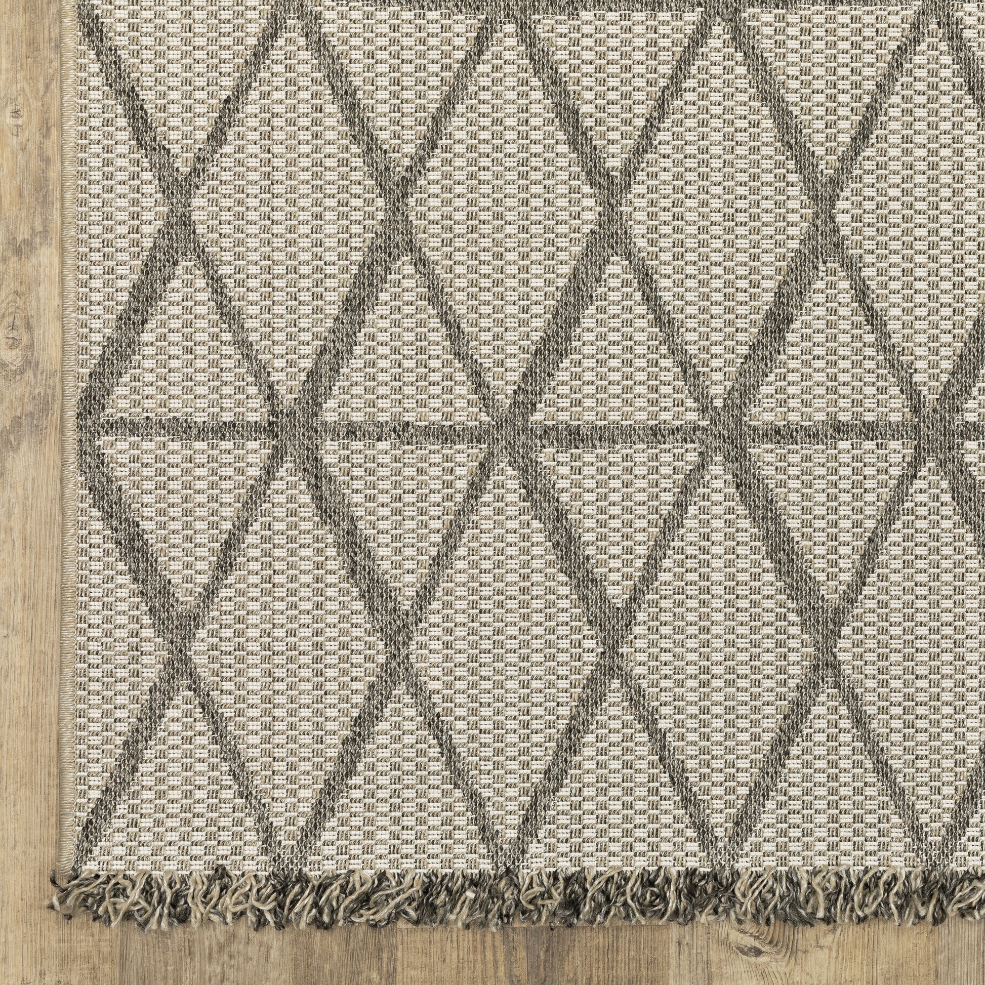 Gillian Lattice Beige/ Black Geometric Flat Weave Rug