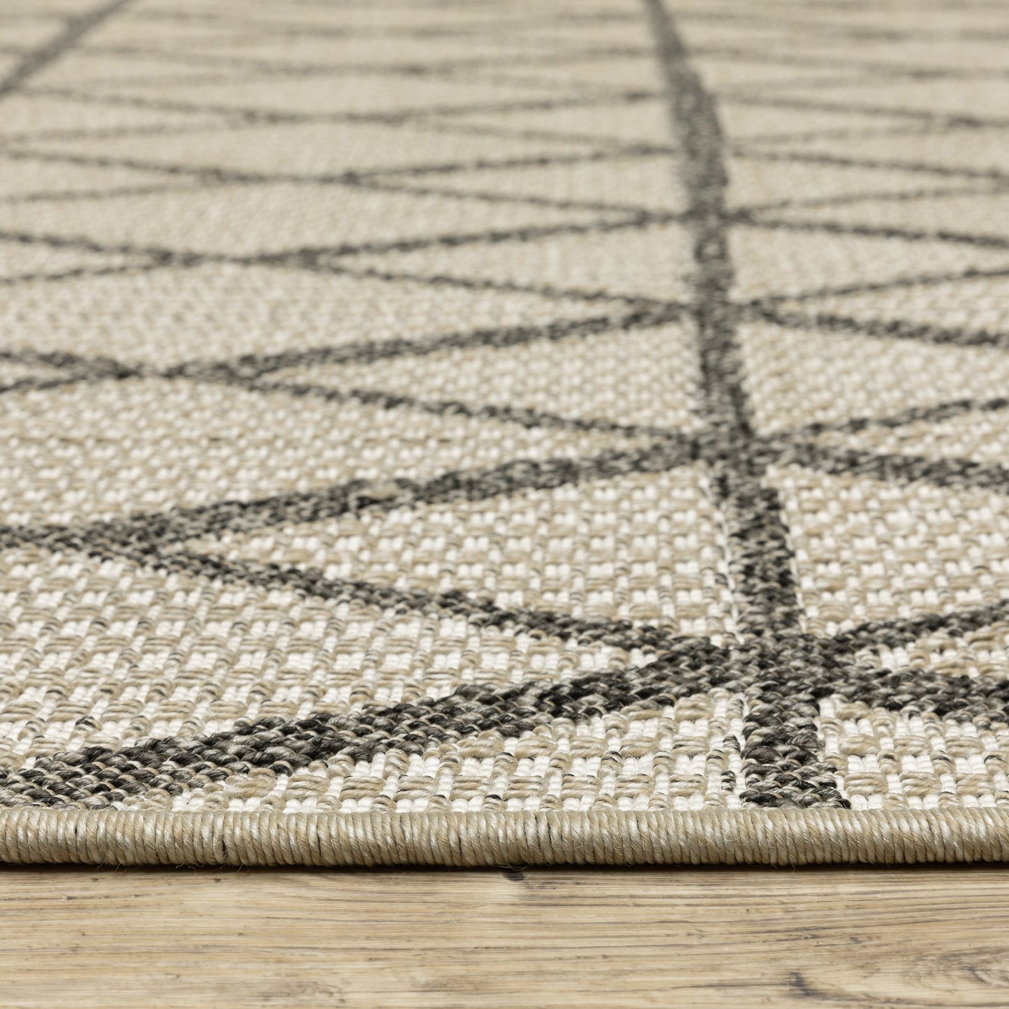 Gillian Lattice Beige/ Black Geometric Flat Weave Rug