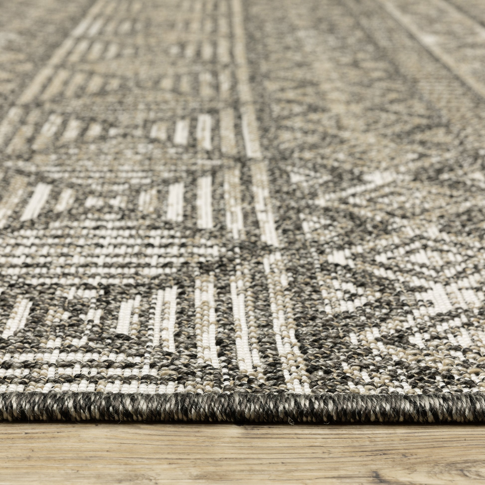 Gillian Stripe Beige/ Black Distressed Flat Weave Rug